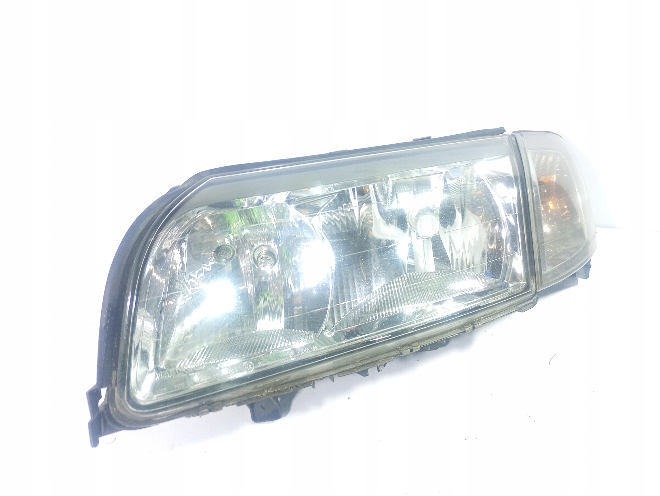 VOLVO S80 1 and 99-06 light left front REFLEKTOR left front OE 8693557