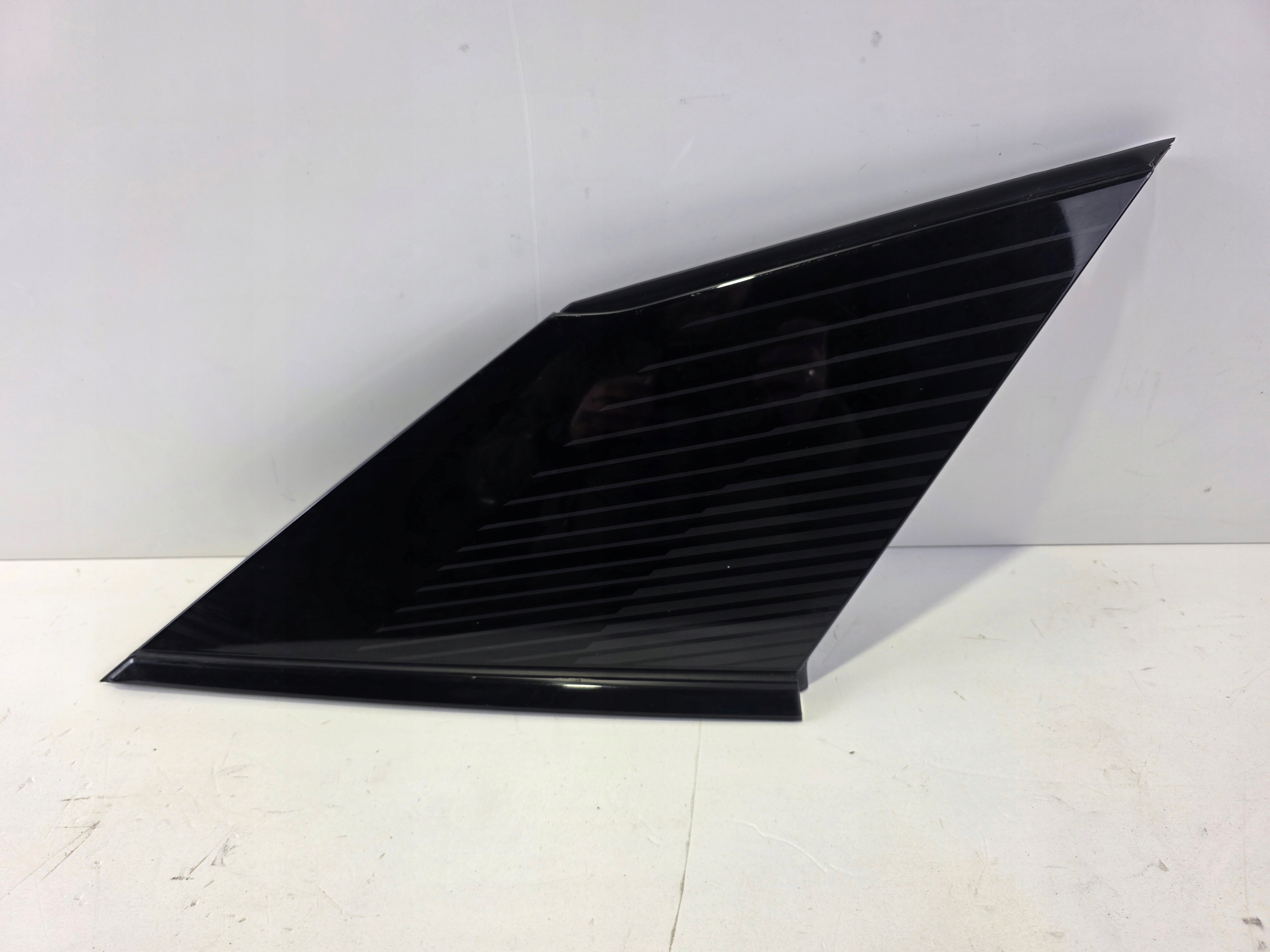 TROJKAT cover windows right rear PEUGEOT 2008 II 9825592480