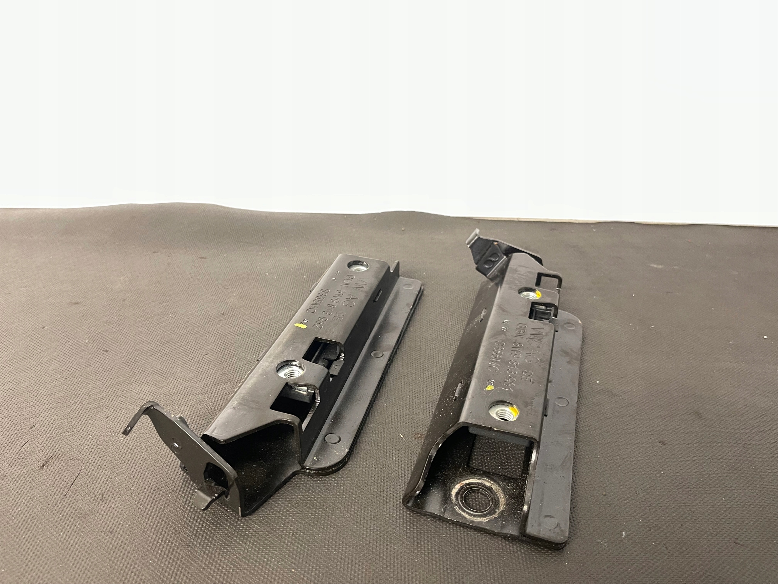 8W981398 18W9813982 bracket mouldings boot AUDI A4 B9 KOMBI P+L