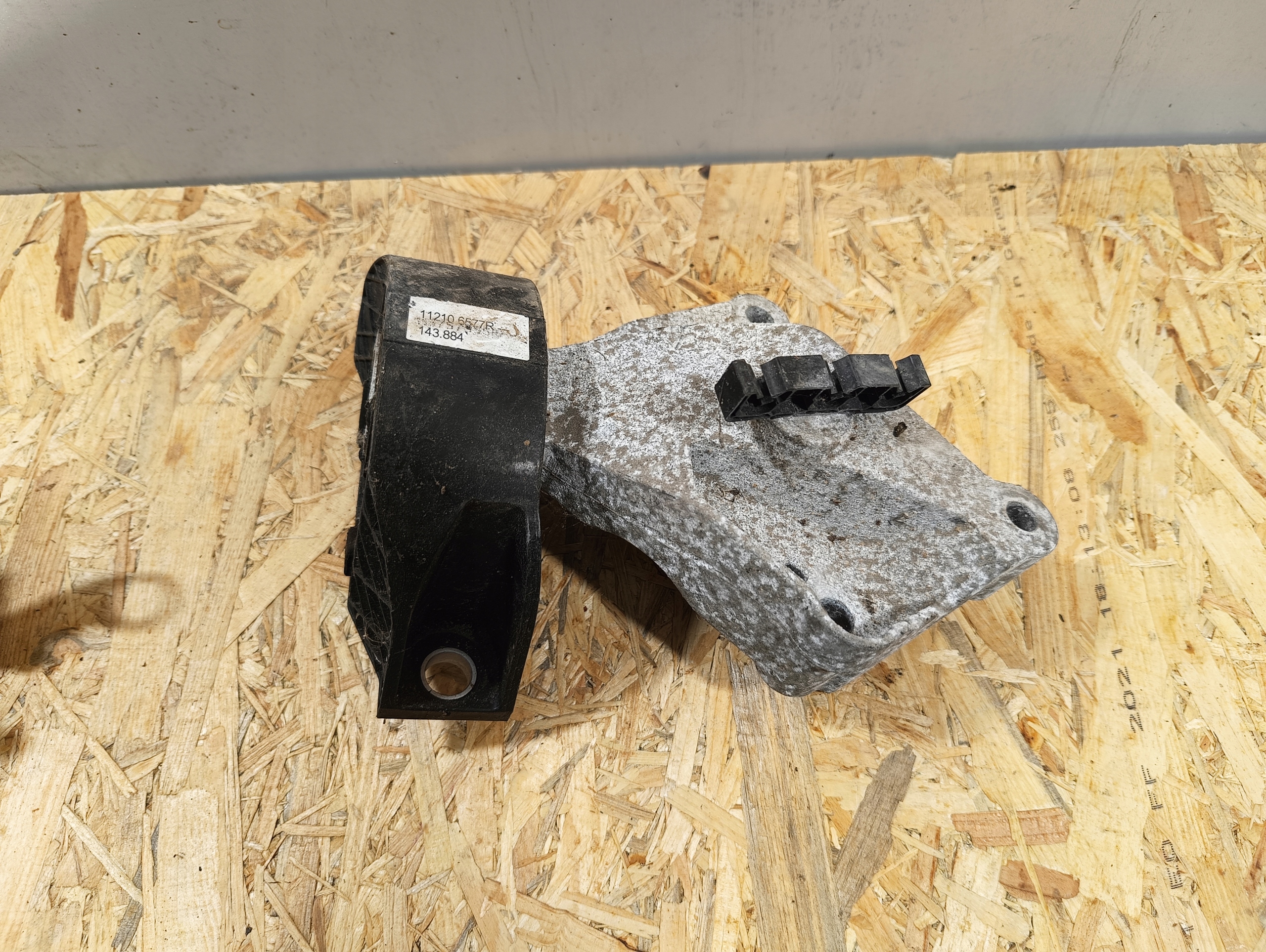 holder engine mount RENAULT 112106577R