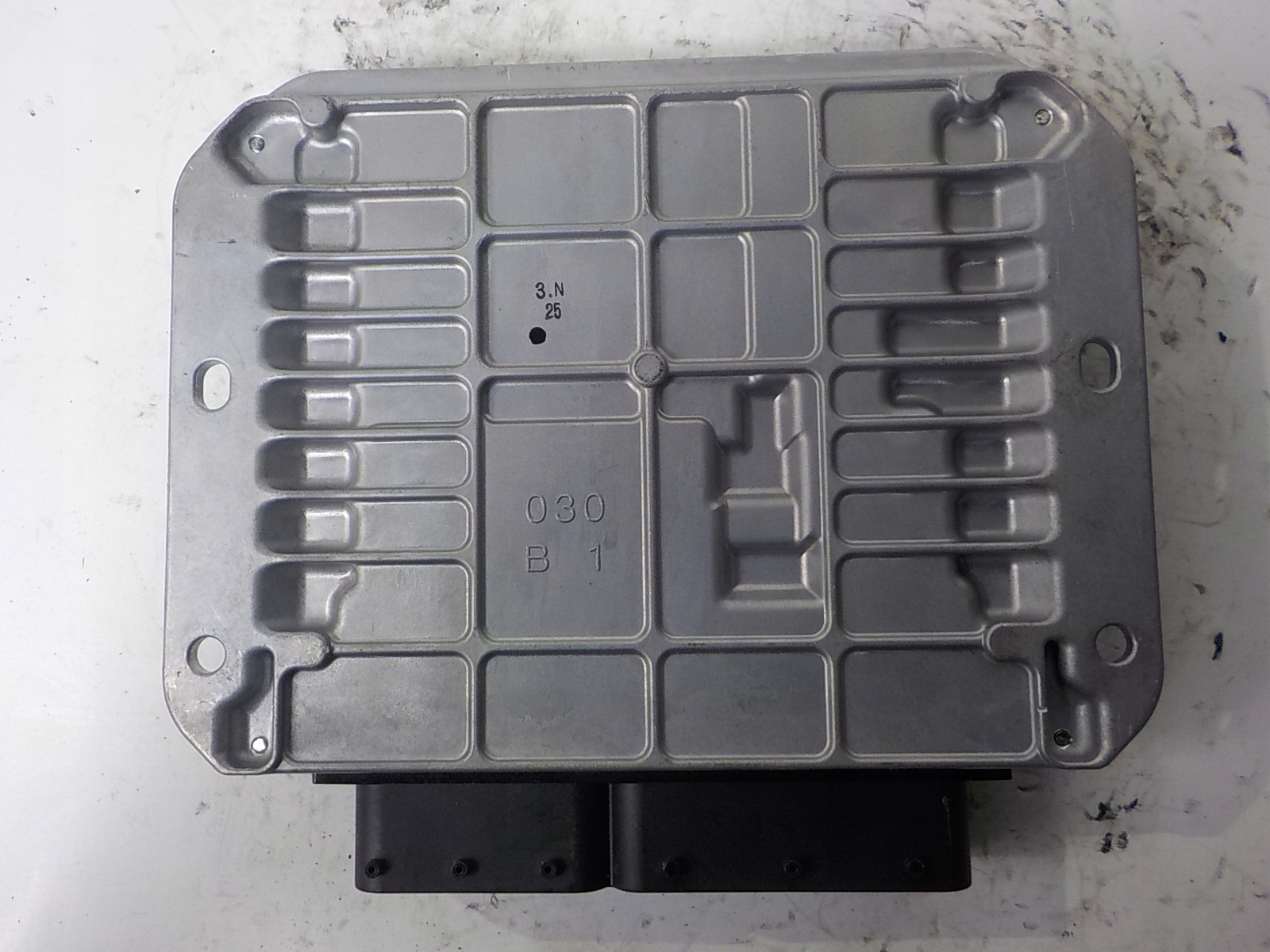 MAZDA computer control unit 275800-8389 R2AK18881L