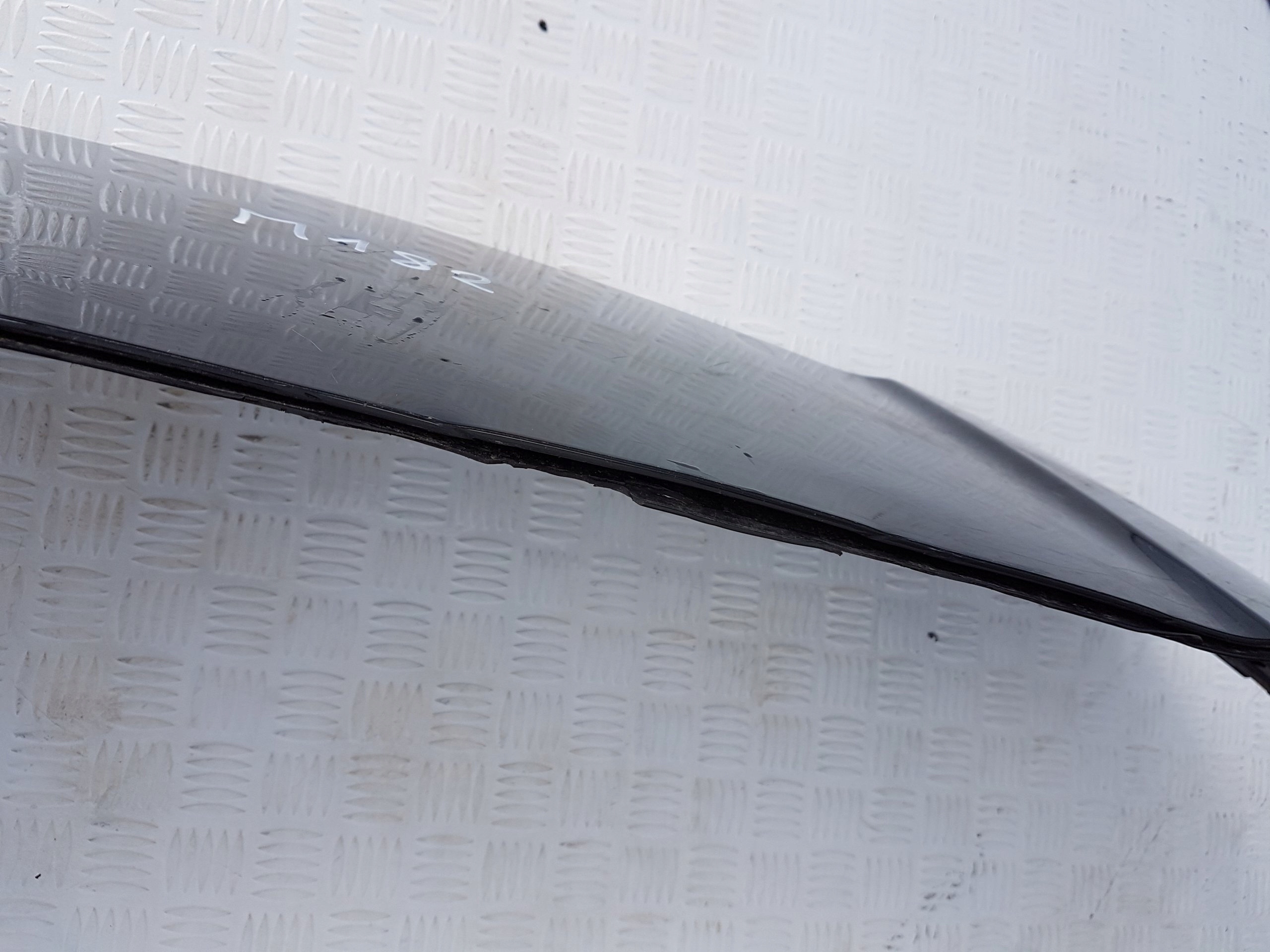 parasole spoiler lotka Mercedes GLA 156