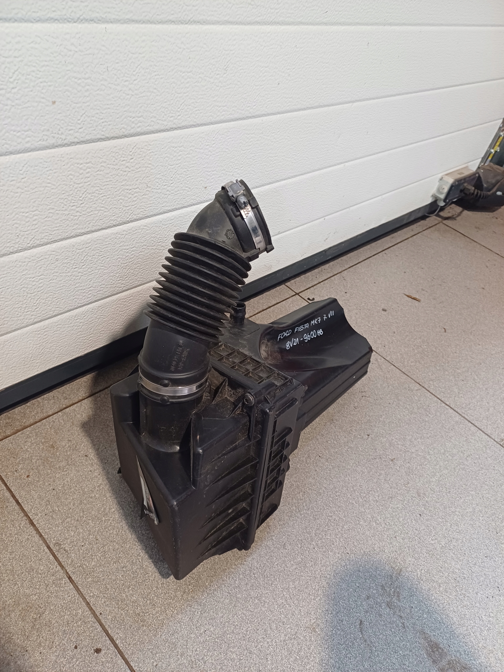 Gehäuse filter luft FORD FIESTA MK7 VII 8V21-9600HB