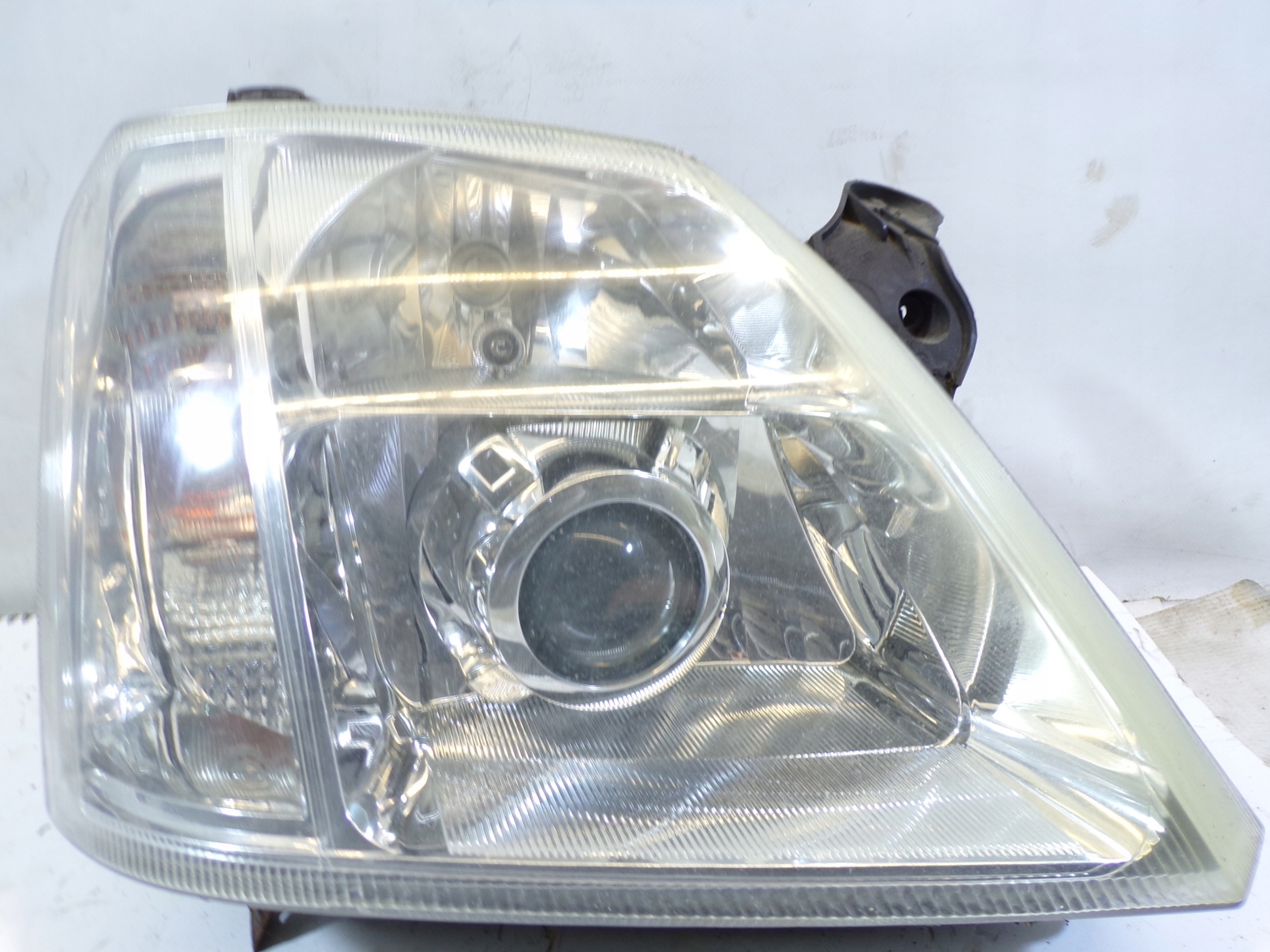 light front front right OPEL MERIVA A XENON OPIS