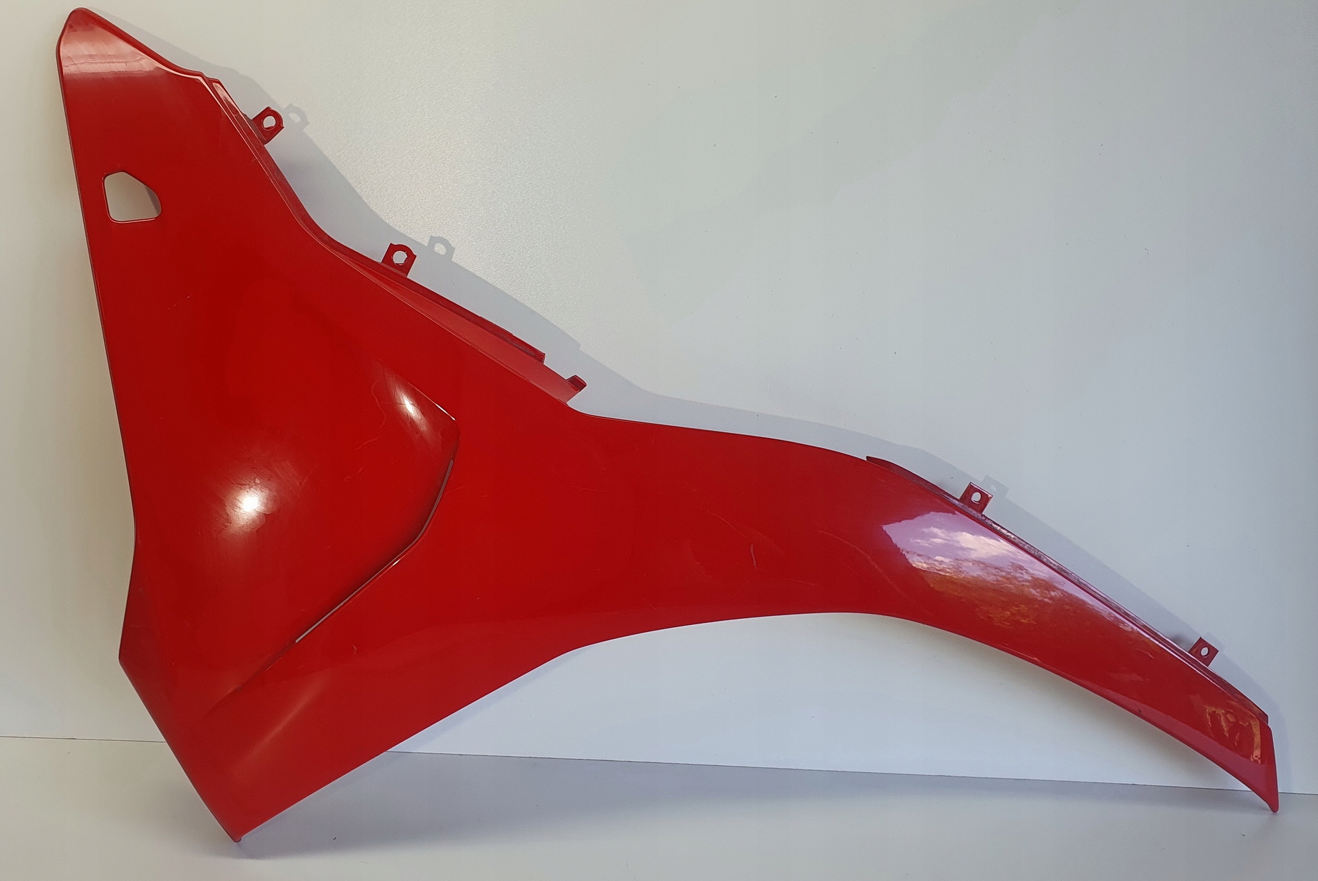 48018831B 480.1.883.1B - Бічний обтічник правий Ducati Supersport 939 17 + r