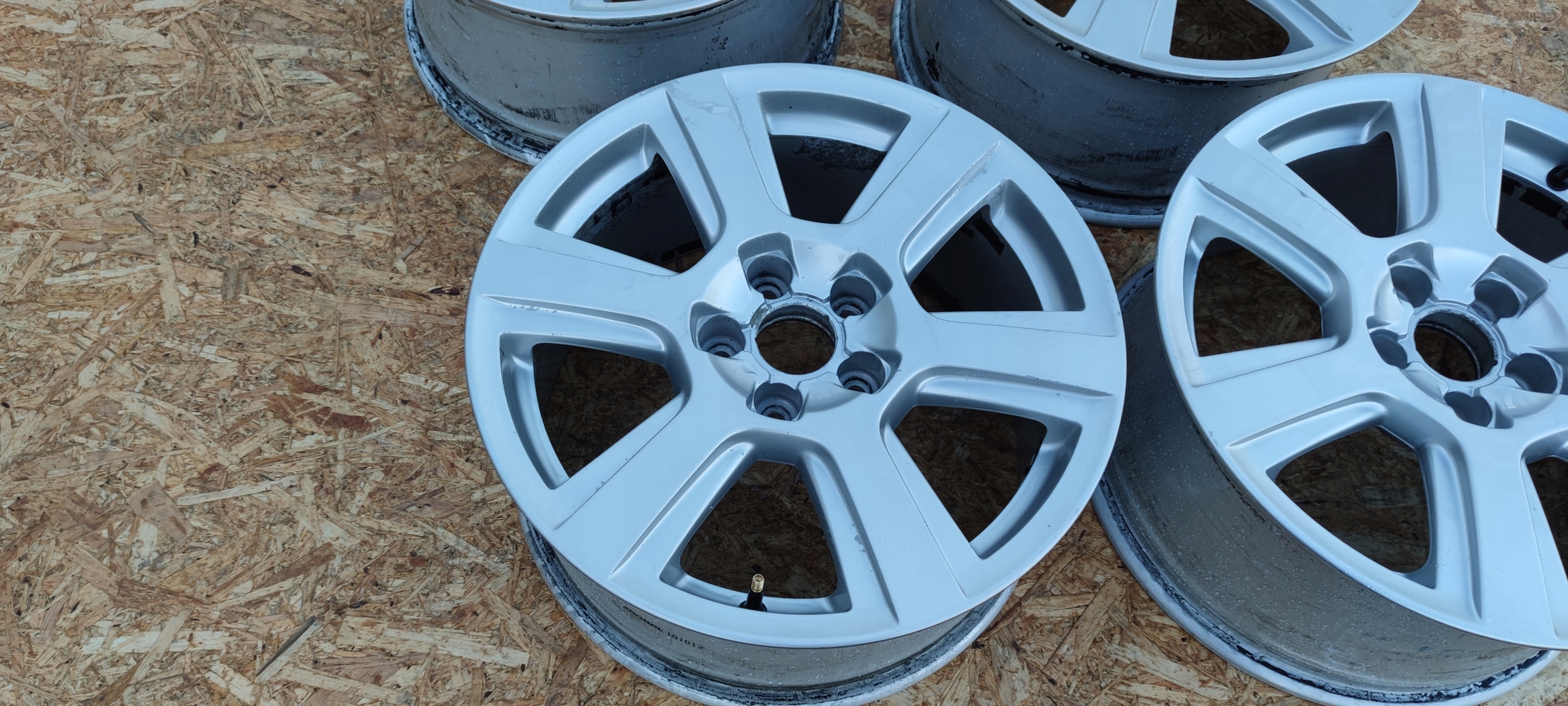 disc discs AUDI A4 A5 Q5 8J R17 ET39 8R0601025