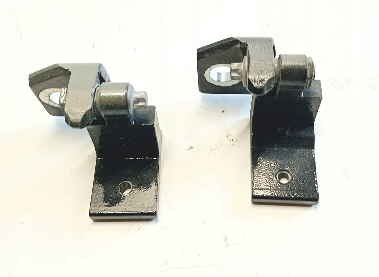 hinges door left rear part KOMPLET OPEL CORSA E