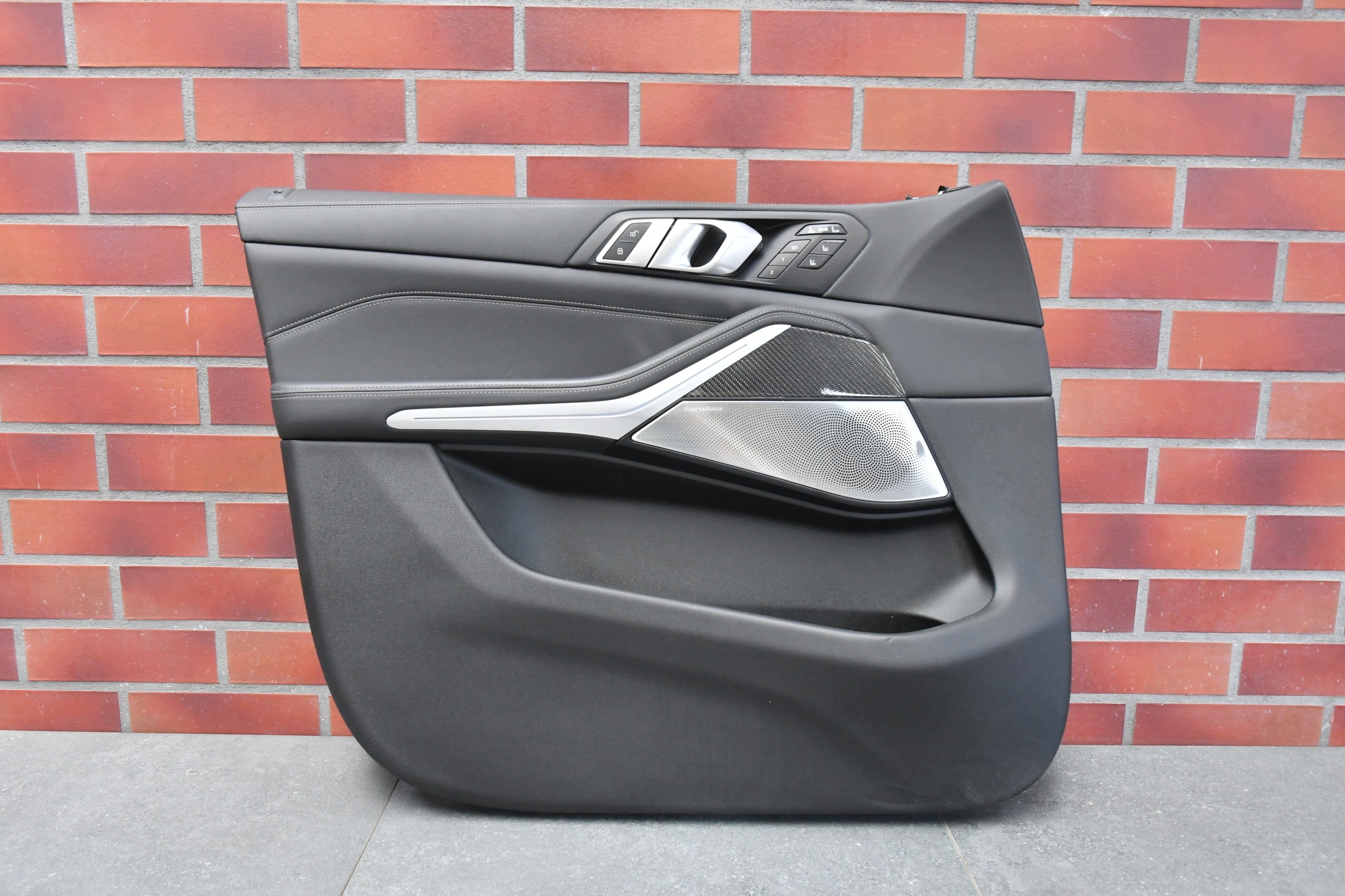 upholstery door left front side door left BMW X7 G07 black BOWERS