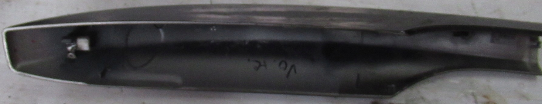 MEGANE III NAKŁADKA RELINGU PRAWY PRZÓD Numer katalogowy części 738822336R 738831044R