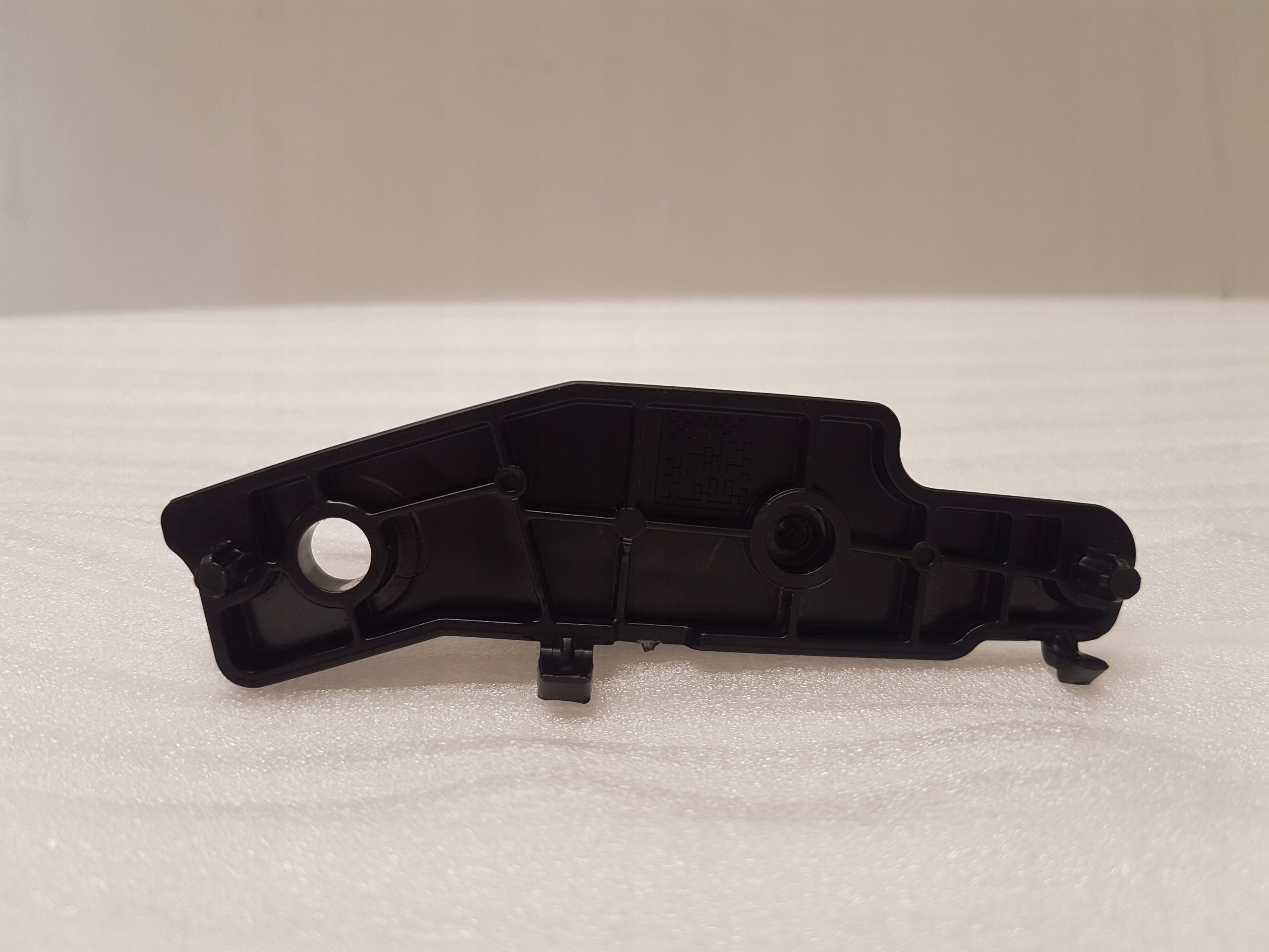 bumper bracket right front BMW X5 G05 X5L G18 LCI 7421854
