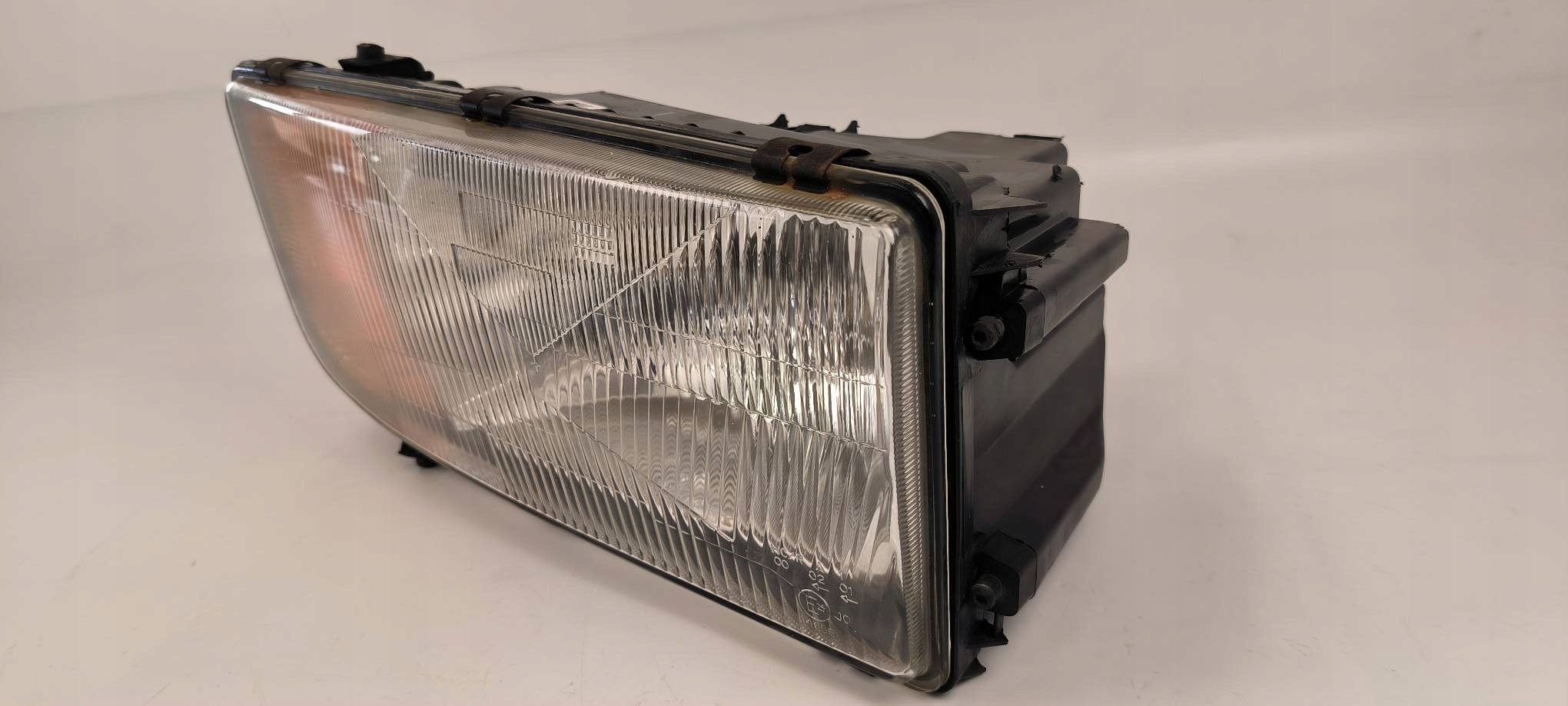 light right front MERCEDES - BENZ ATEGO 2528L