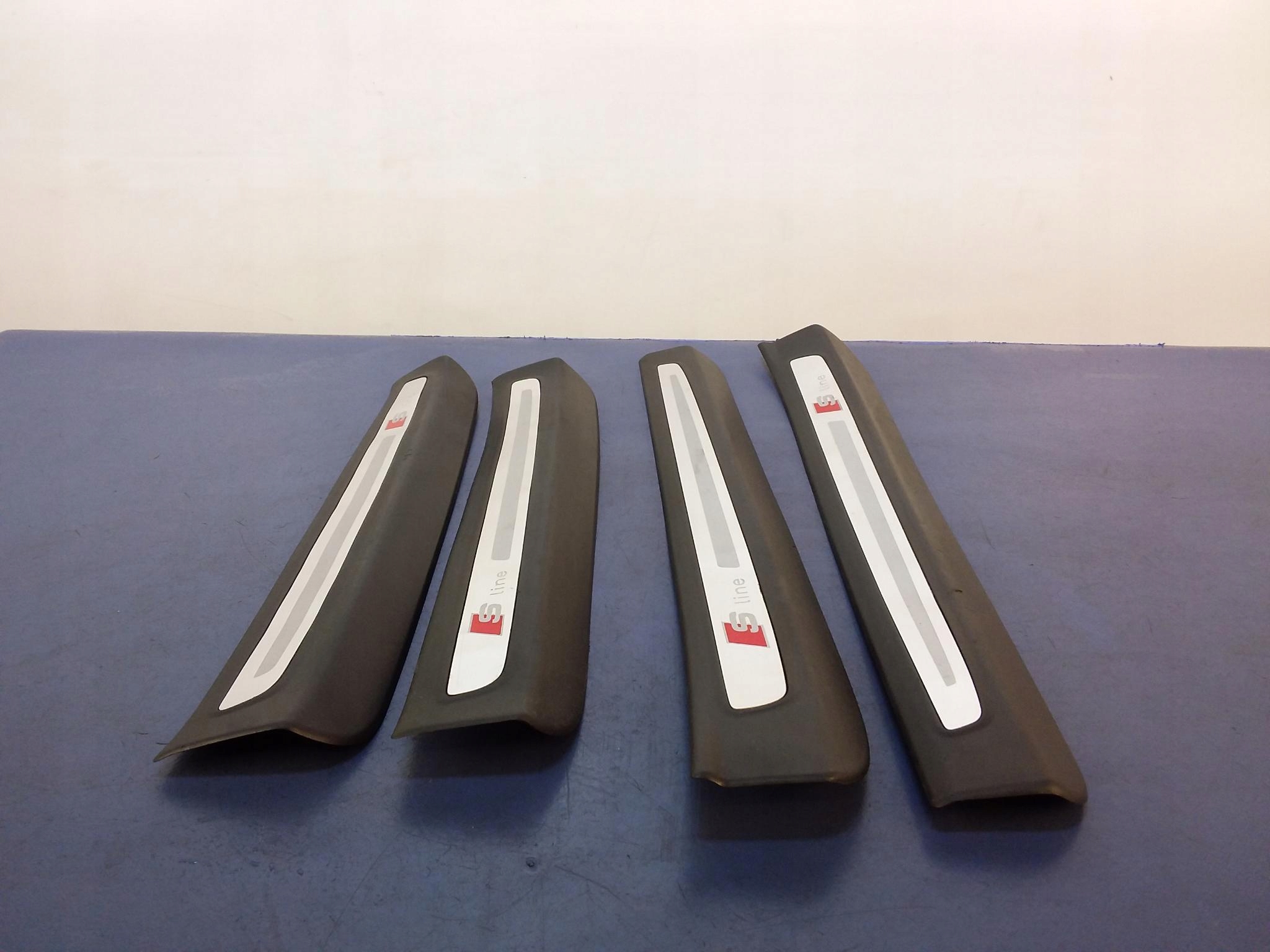 AUDI Q7 4L LISTWY PROGOWE S-LINE 4L0853373E Typ samochodu Samochody osobowe