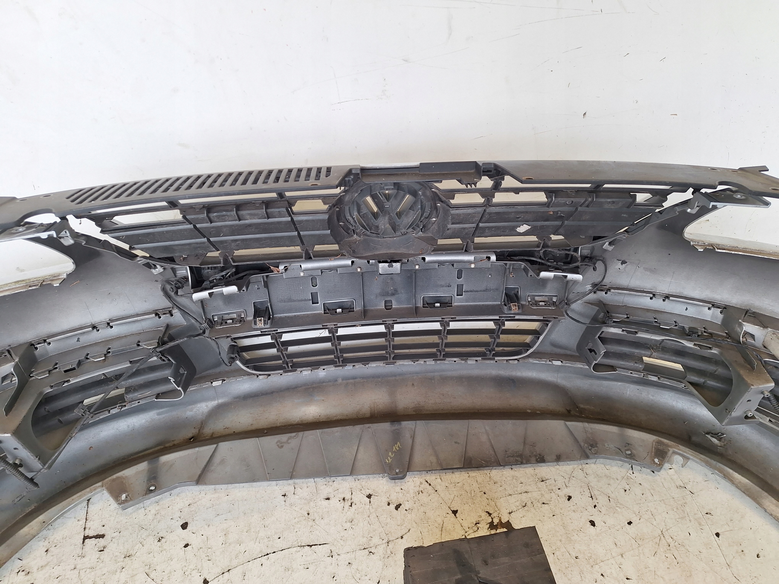 VOLKSWAGEN PASSAT B6 05-10 bumper + PDC R-LINE