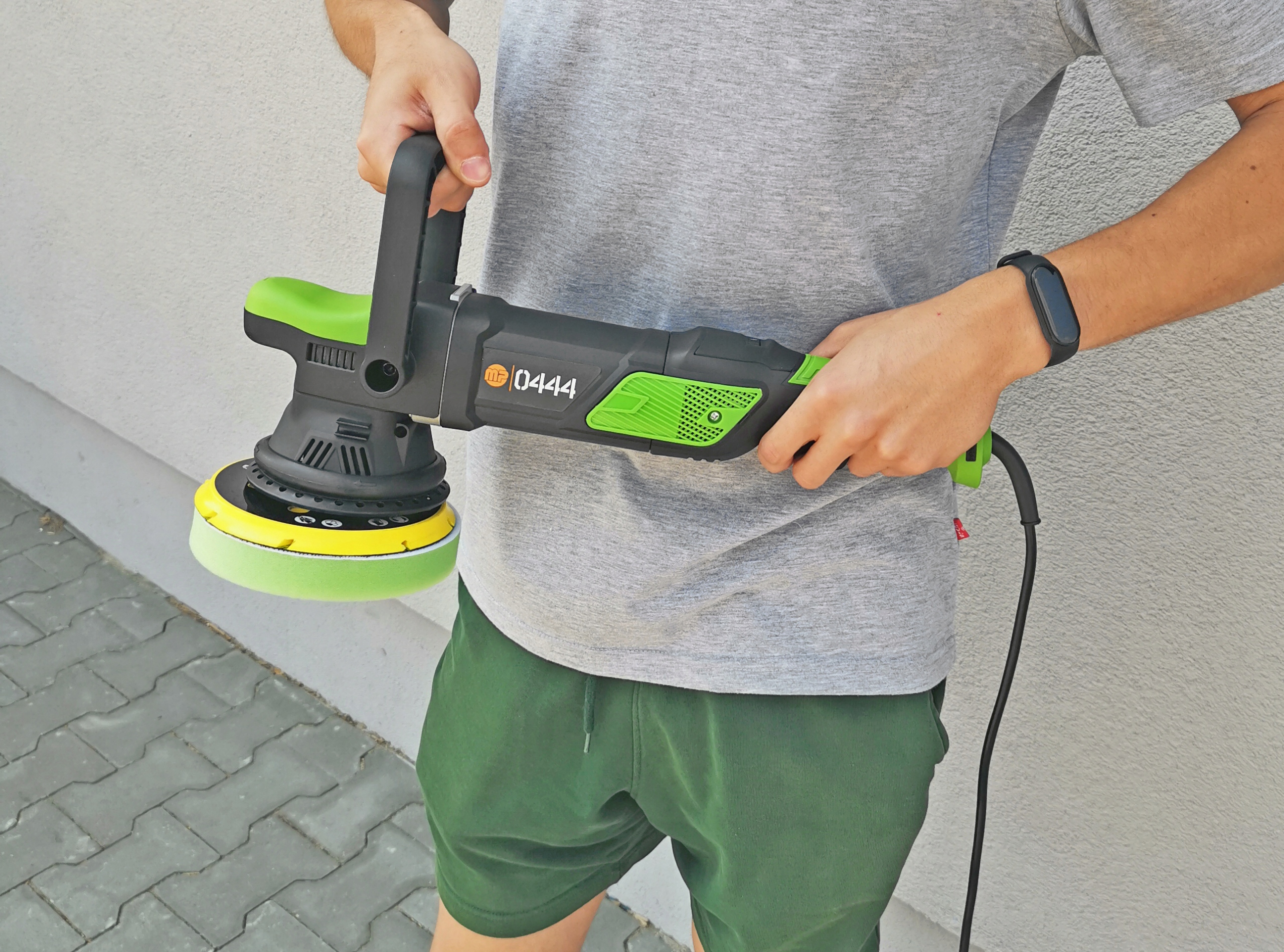 POLERKA SAMOCHODOWA MIMOŚRODOWA OSCYLACYJNA 1600W Z REGULACJĄ 3 X GĄBKA Kod producenta MP-0444