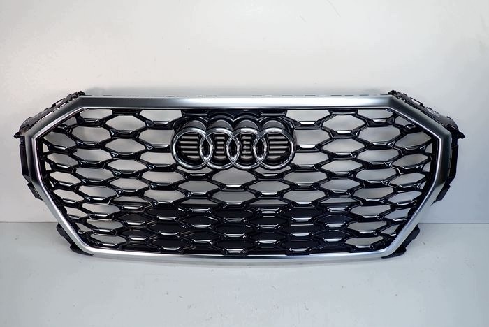 AUDI Q3 II S-LINE 18- grille 83F853651B