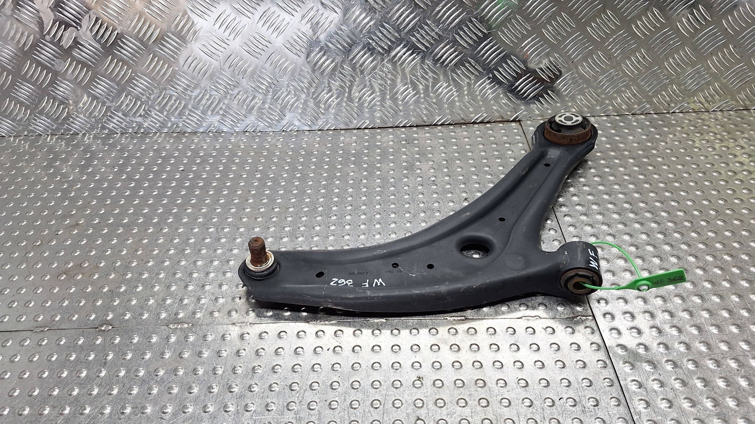 arm right front H1BC-3042-AF FORD FIESTA MK8