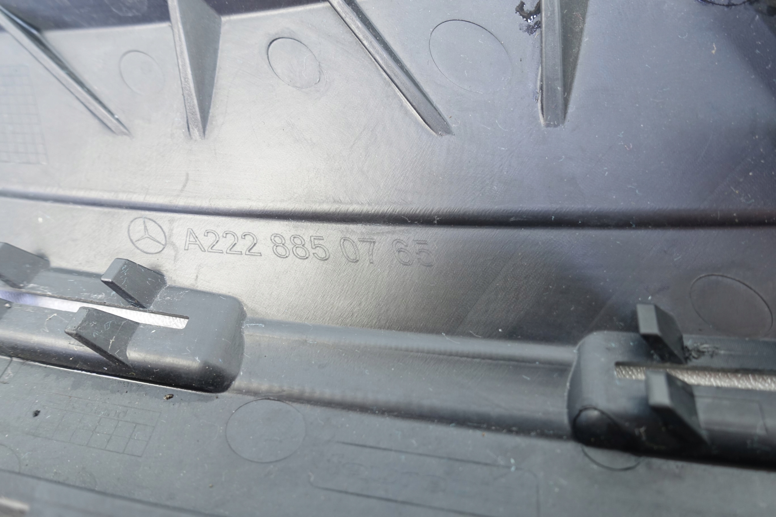 bumper bracket left front MERCEDES S W222 A2228850765