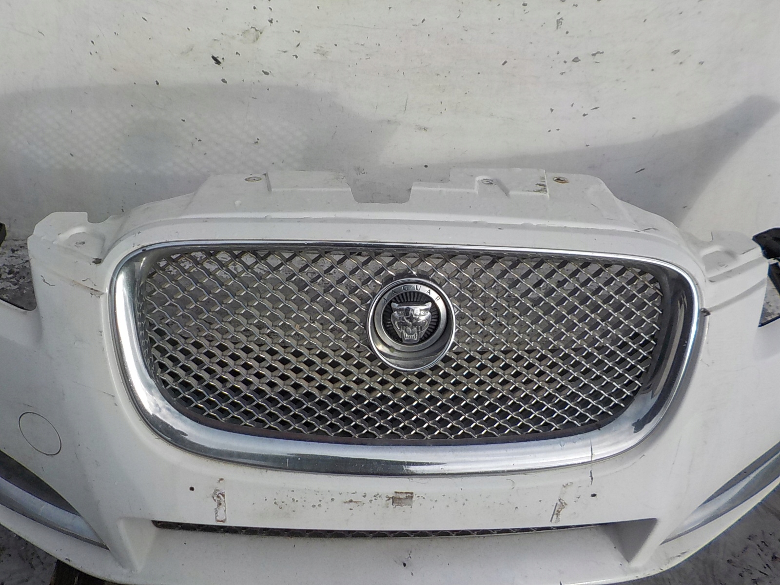 137 JAGUAR XF X250 LIFT bumper front front