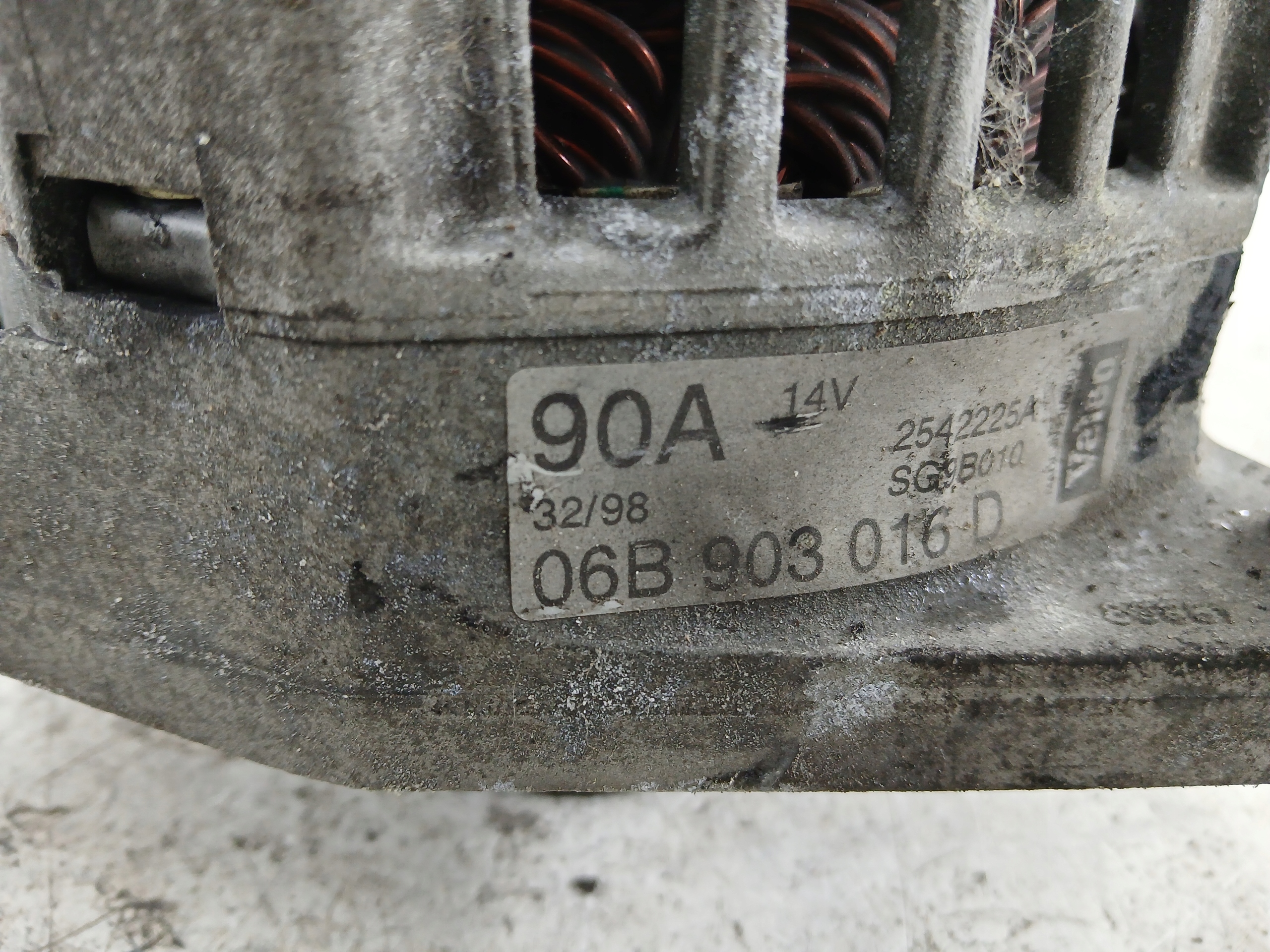 AUDI A4 B5 VW PASSAT B5 1.8 alternator 06B903016D 90A