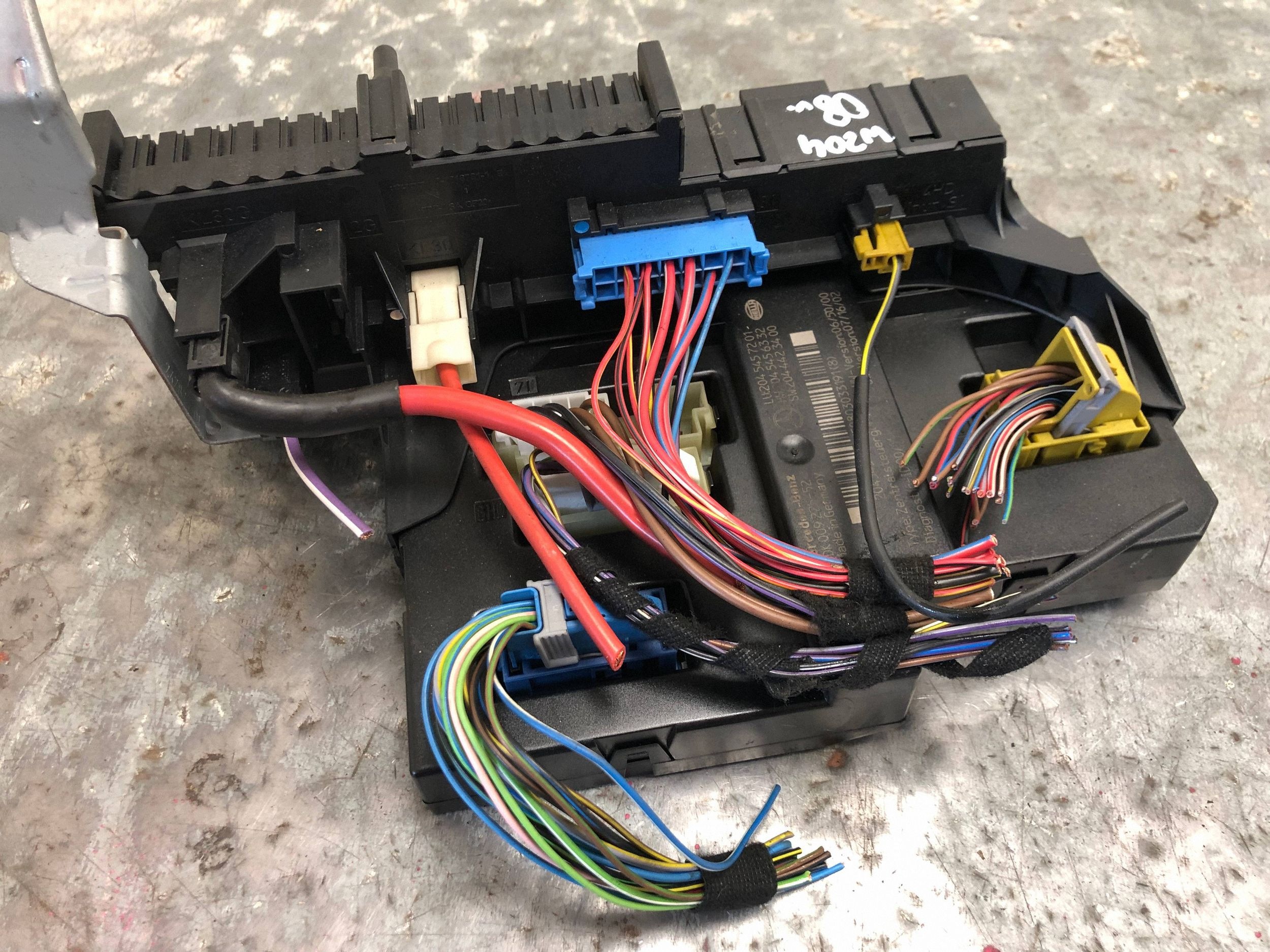 module control unit SAM MERCEDES W204 2045457201
