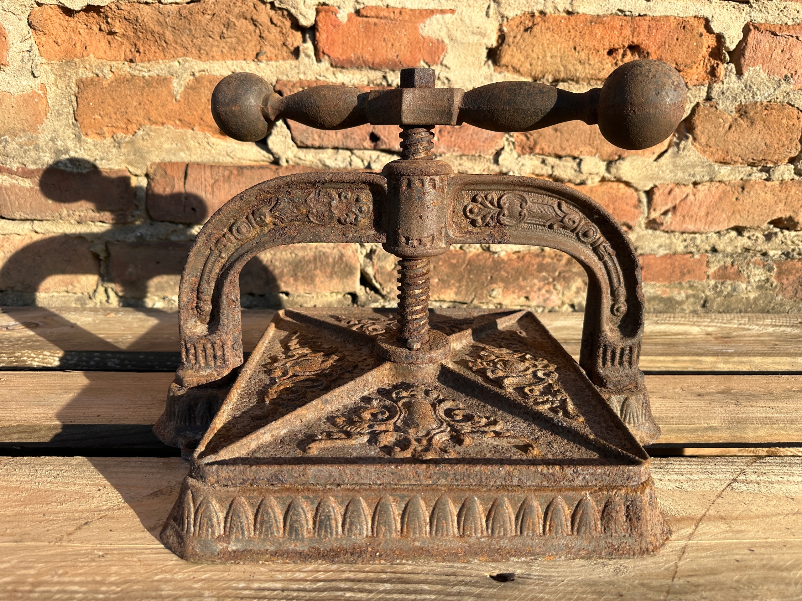 КРАСИВЫЙ, СТАРЫЙ ПЕРЕПЛЕТНЫЙ ПРЕСС-ДЕКОРИРОВАННЫЙ-УНИКАЛЬНЫЙ