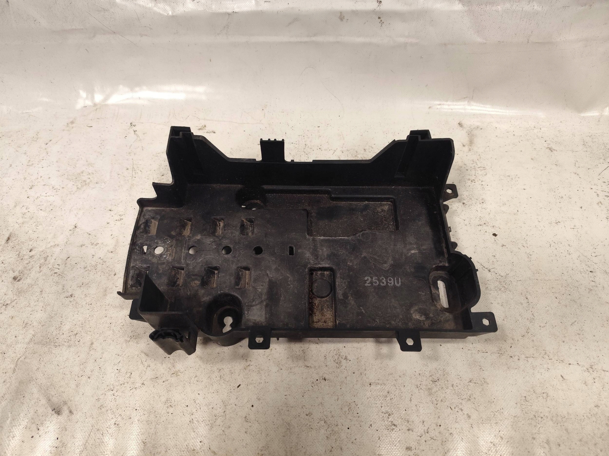 OPEL MOKKA držač akumulatora 95418182