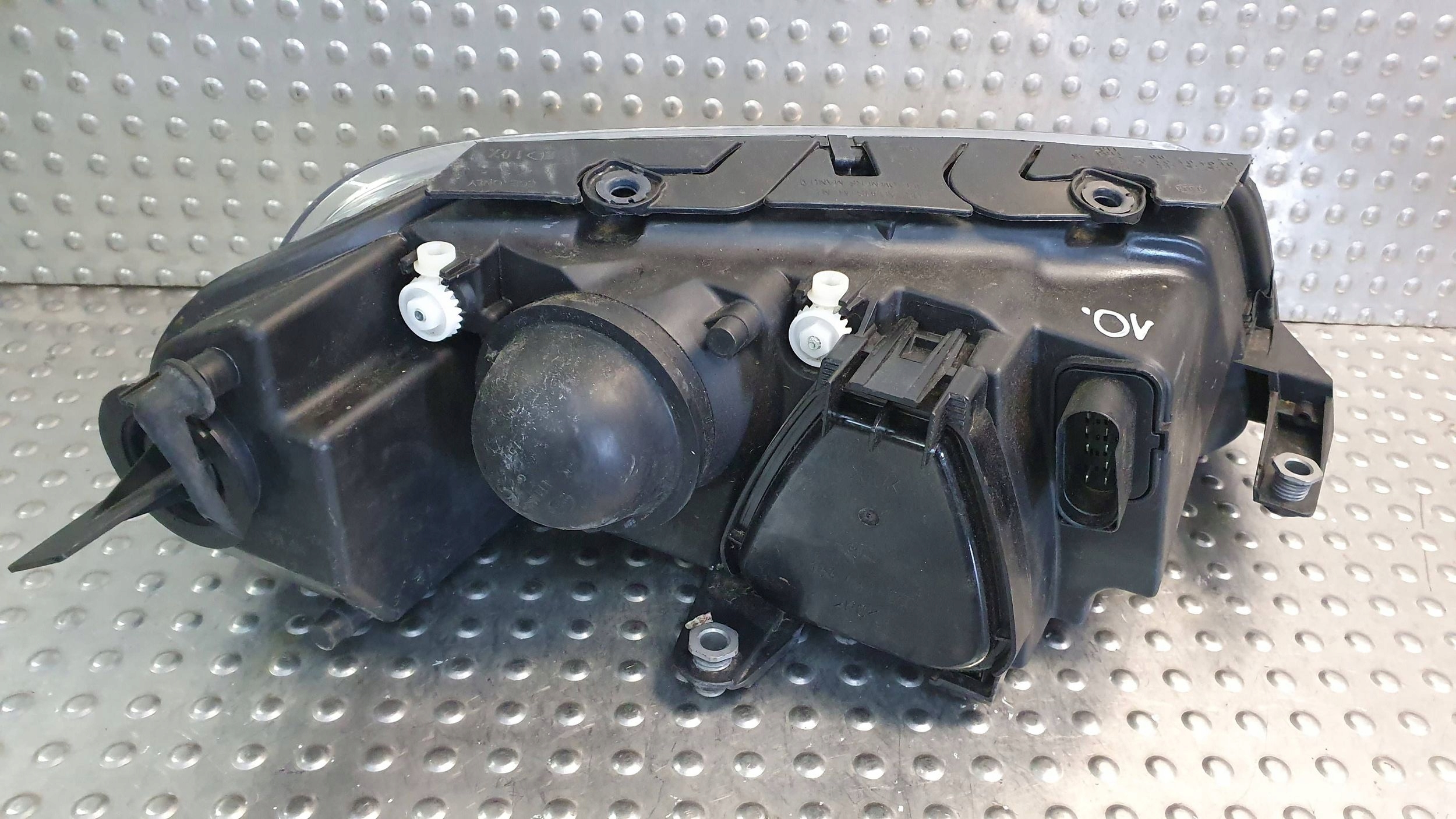 light front left VW PASSAT B5 LIFT 00- 3B0941015AR