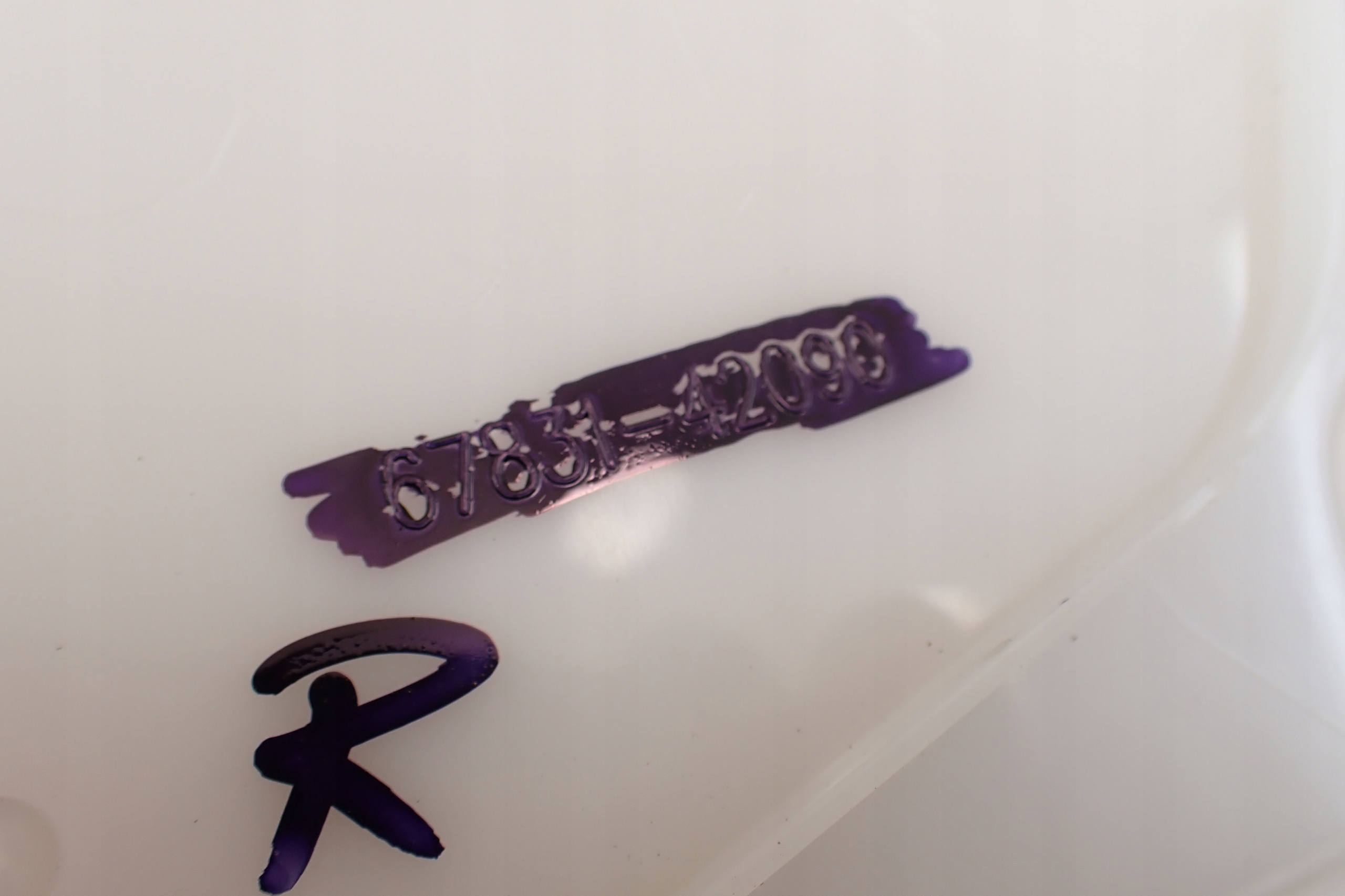 TOYOTA RAV 4 V 67831-42090 WYGŁUSZENIE PRAWE PRZÓD PRZEDNIE PRAWY Typ samochodu Samochody osobowe