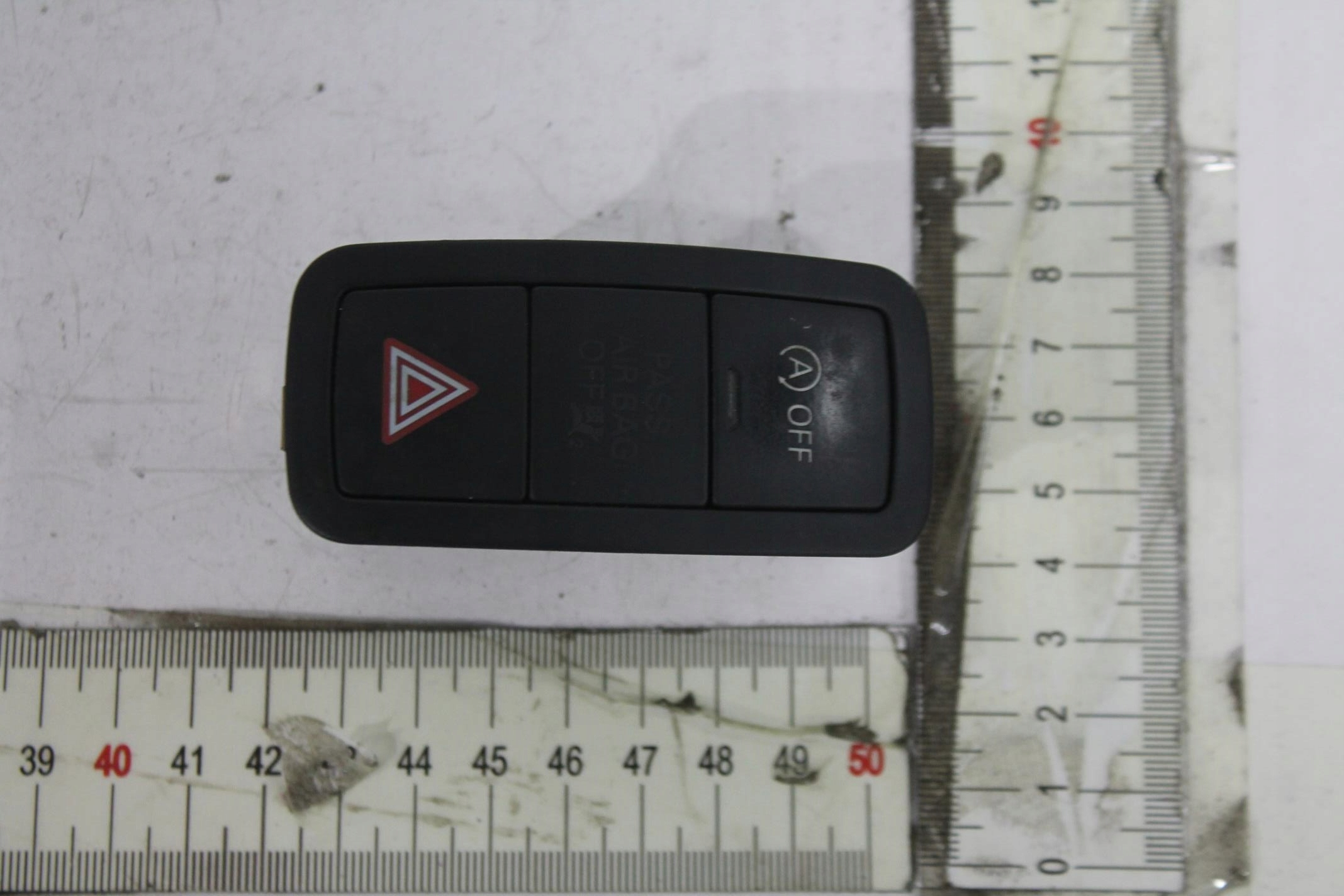 switch of warning lights 8X0959672C AUDI A1 8X 10-18