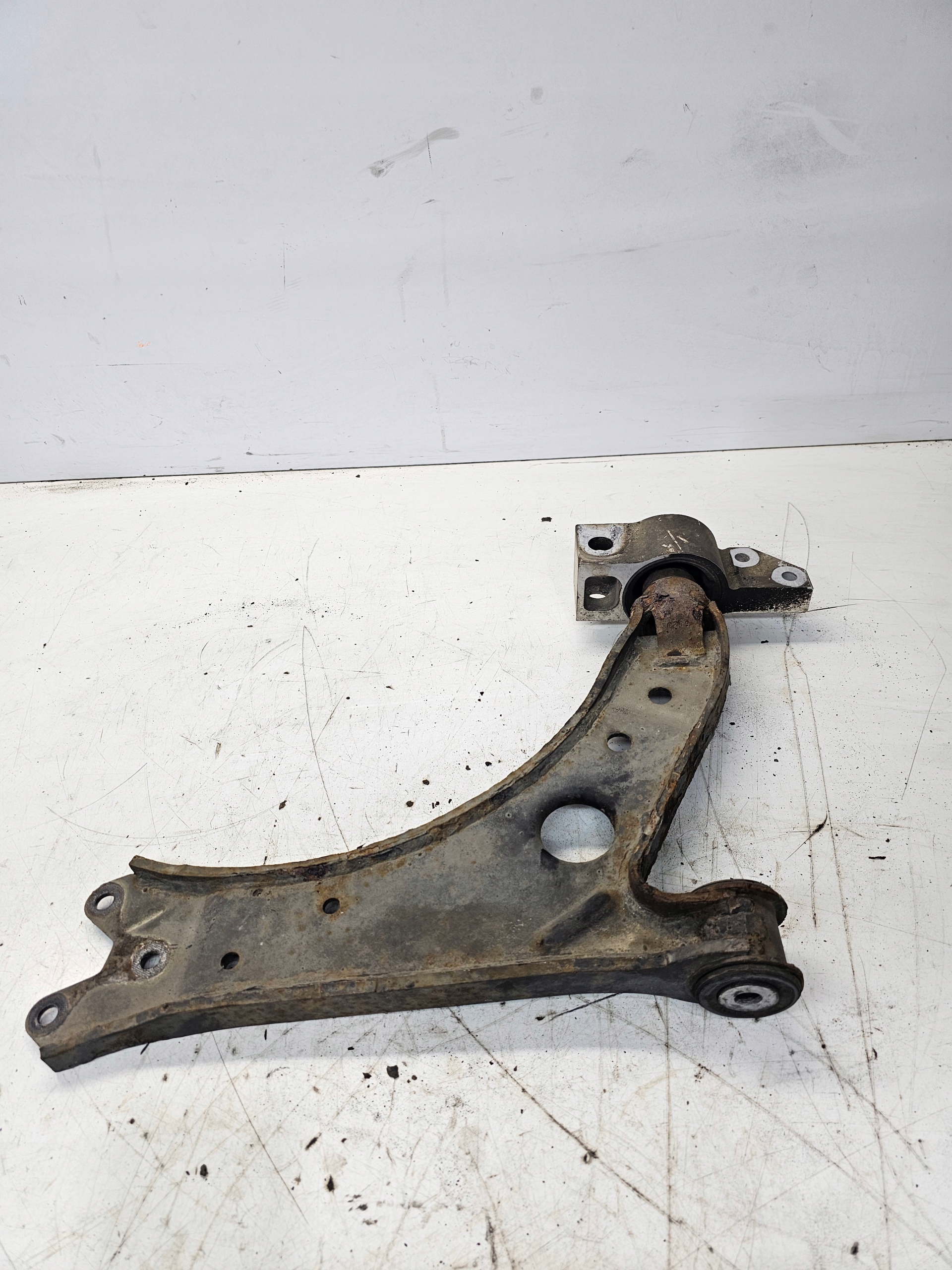 arm right front AUDI A3 8P VW SEAT 1K0199232K 1K0407190E