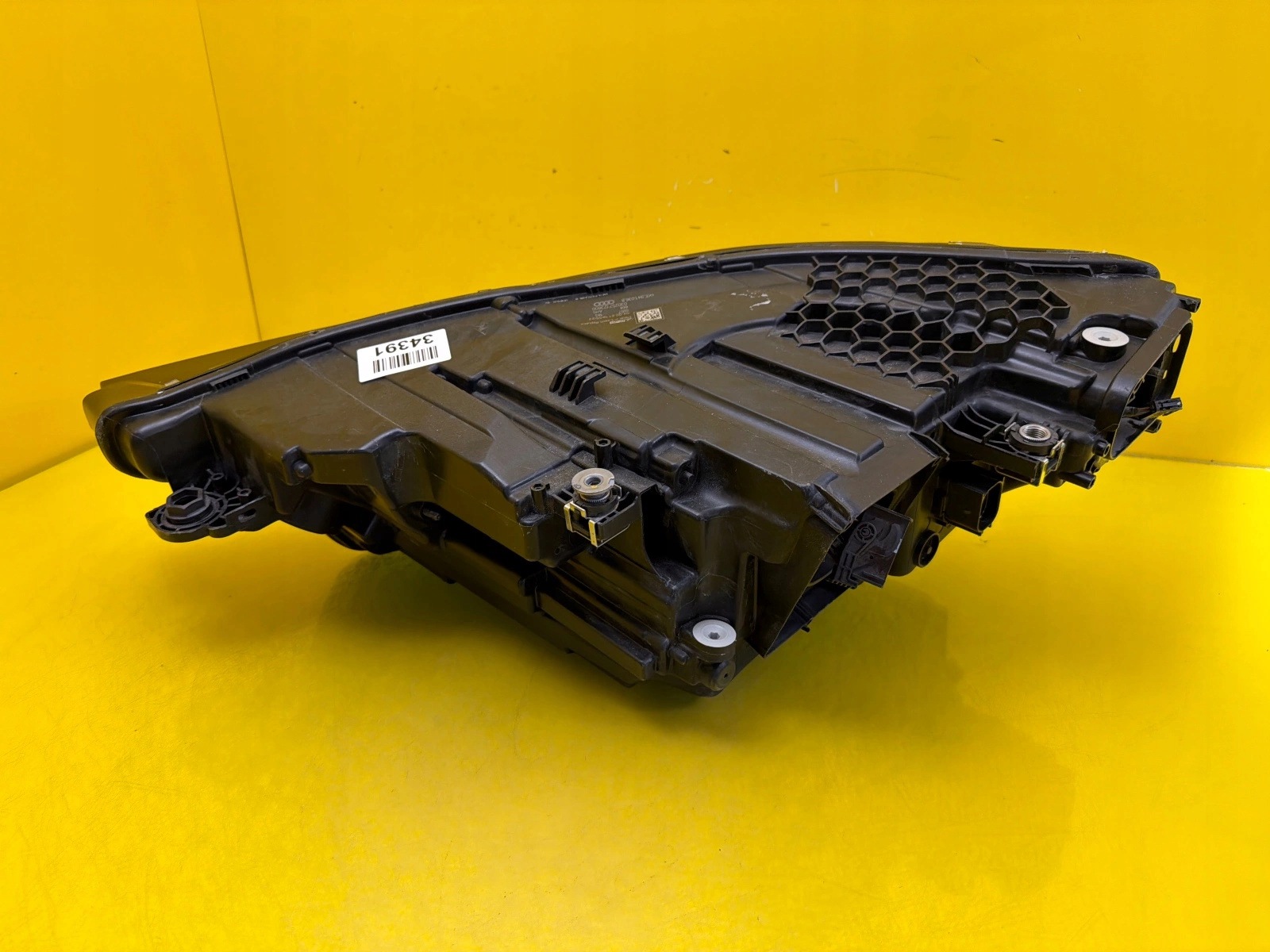 light right Audi Q4 E-Tron Matrix 4KE941036B USA