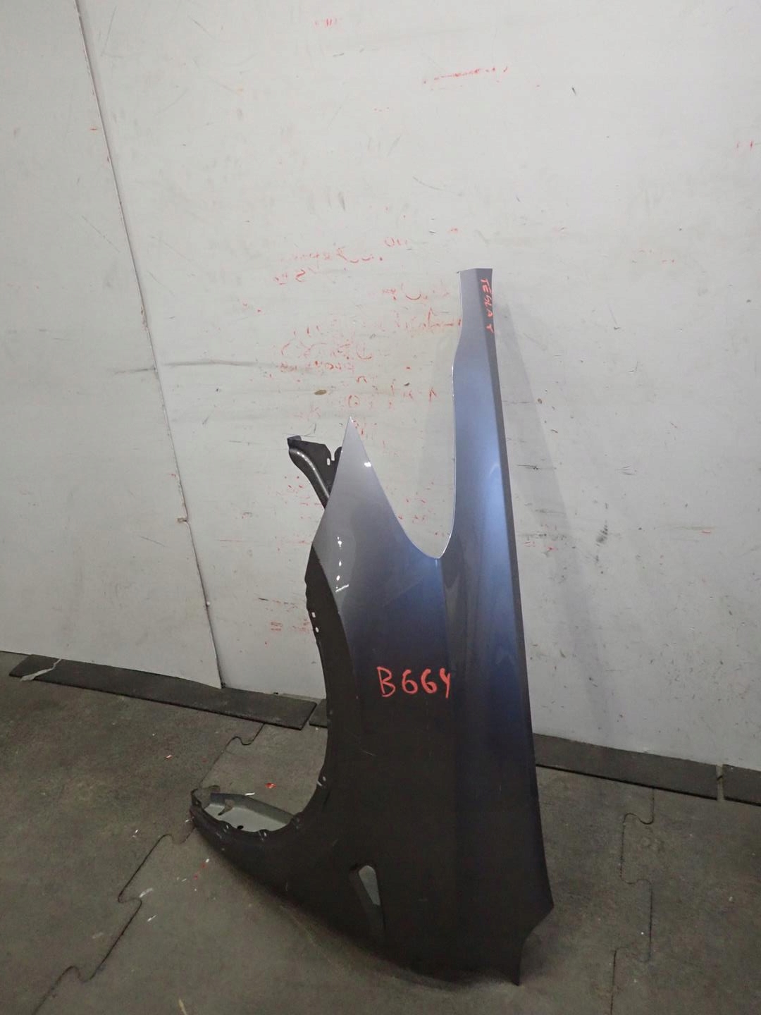 fender front front left TESLA Y 2020
