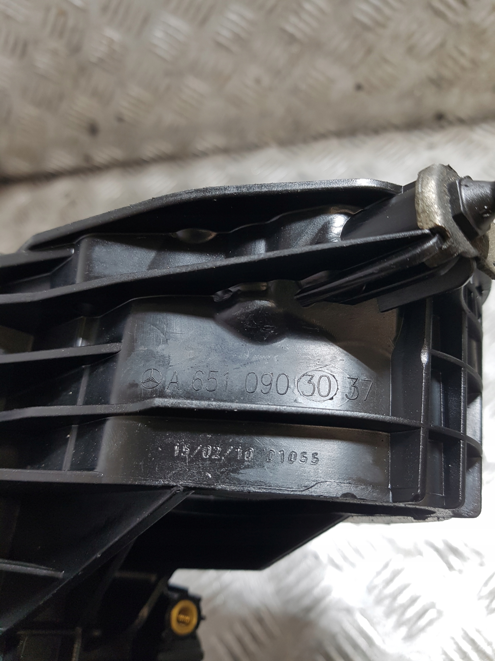 intake manifold MERCEDES-BENZ SPRINTER 906 A6510903037