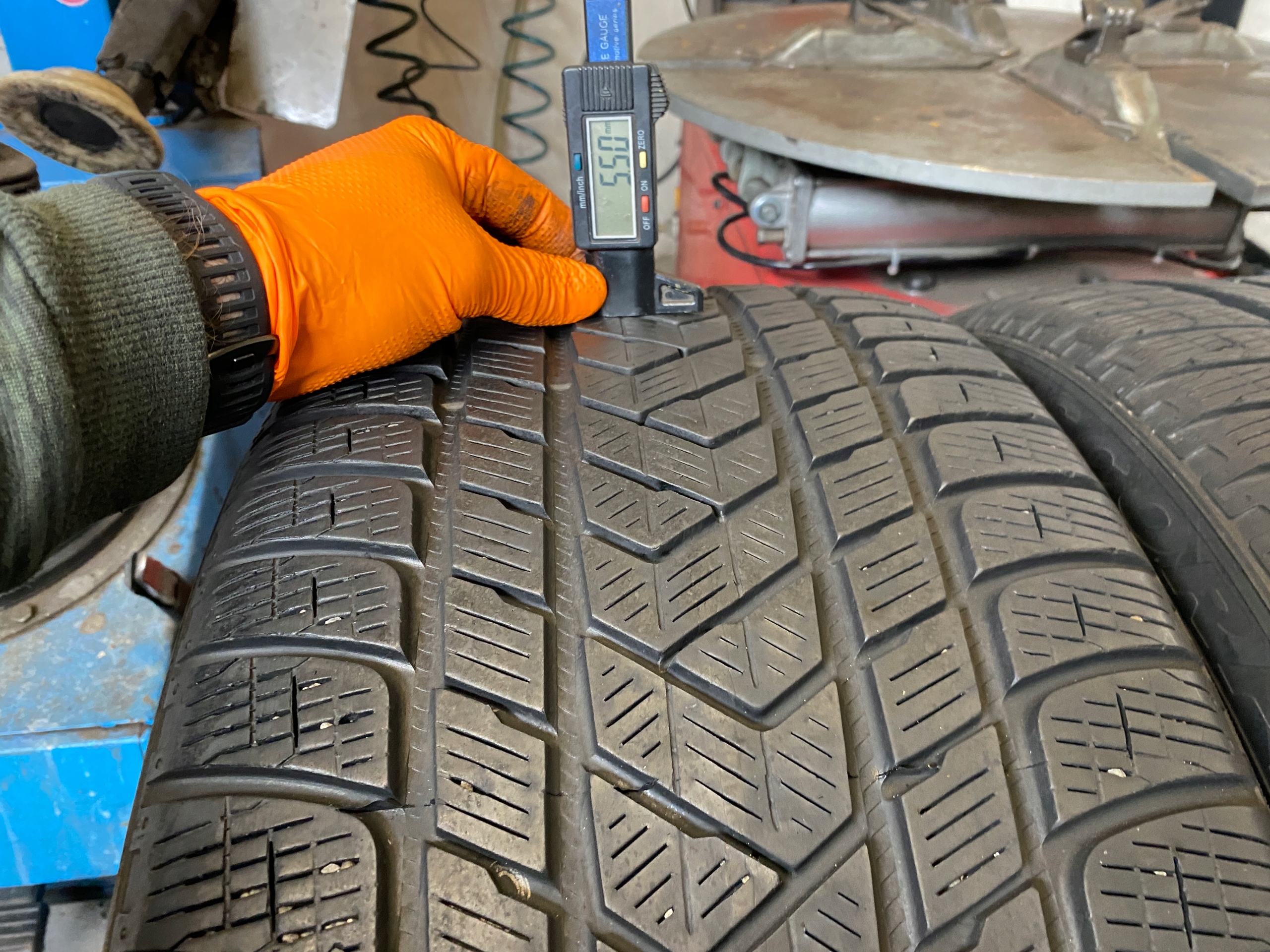 4 tyres winter 295/35R21 Pirelli Scorpion Winter
