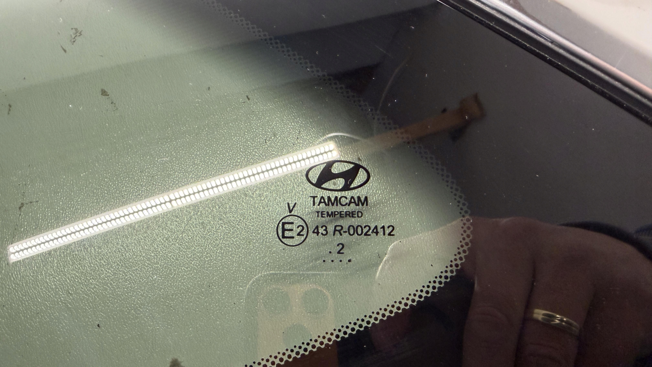 HYUNDAI I20 III window bodywork left dark CHROM 22 year