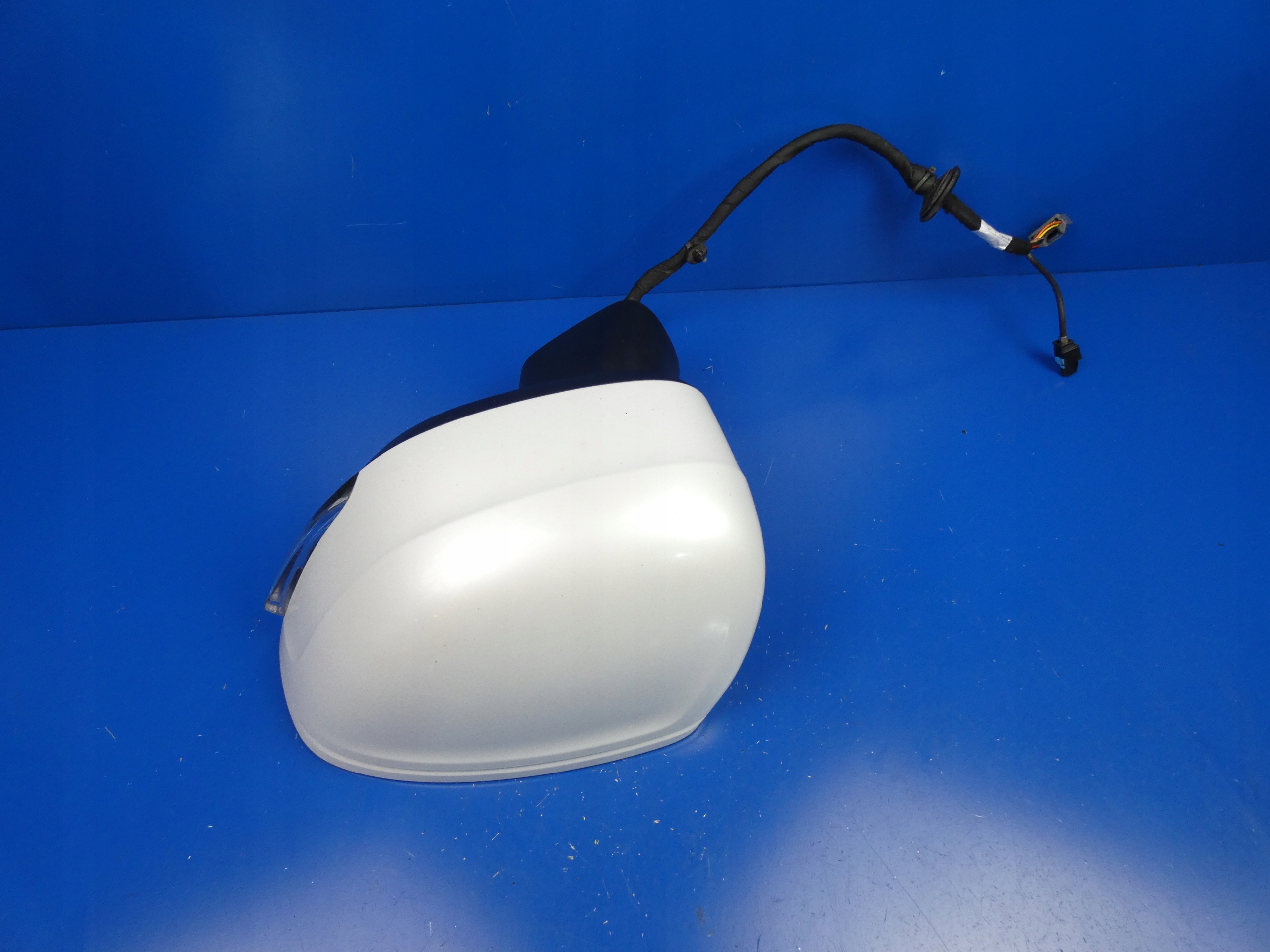 VOLVO XC60 II LUSTERKO ZEWNĘTRZNE LEWE KAMERA BLISS 14 + 5 PIN Producent części Volvo OE