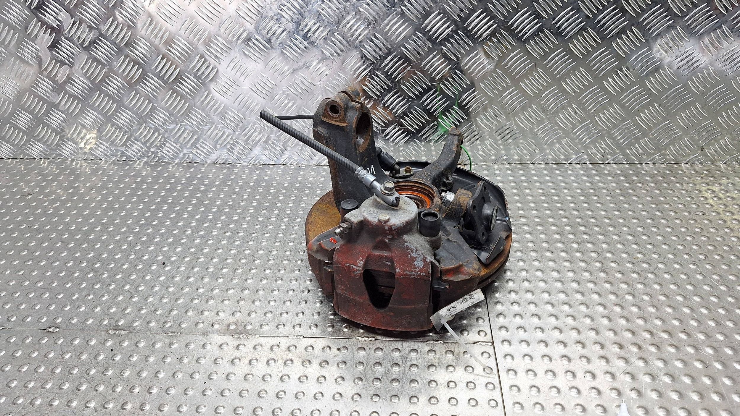 Mozzo FUSELLO Destro Anteriore 1J0256AF VW GOLF IV A3 8L LEON e OCTAVIA e BORA 1.9D