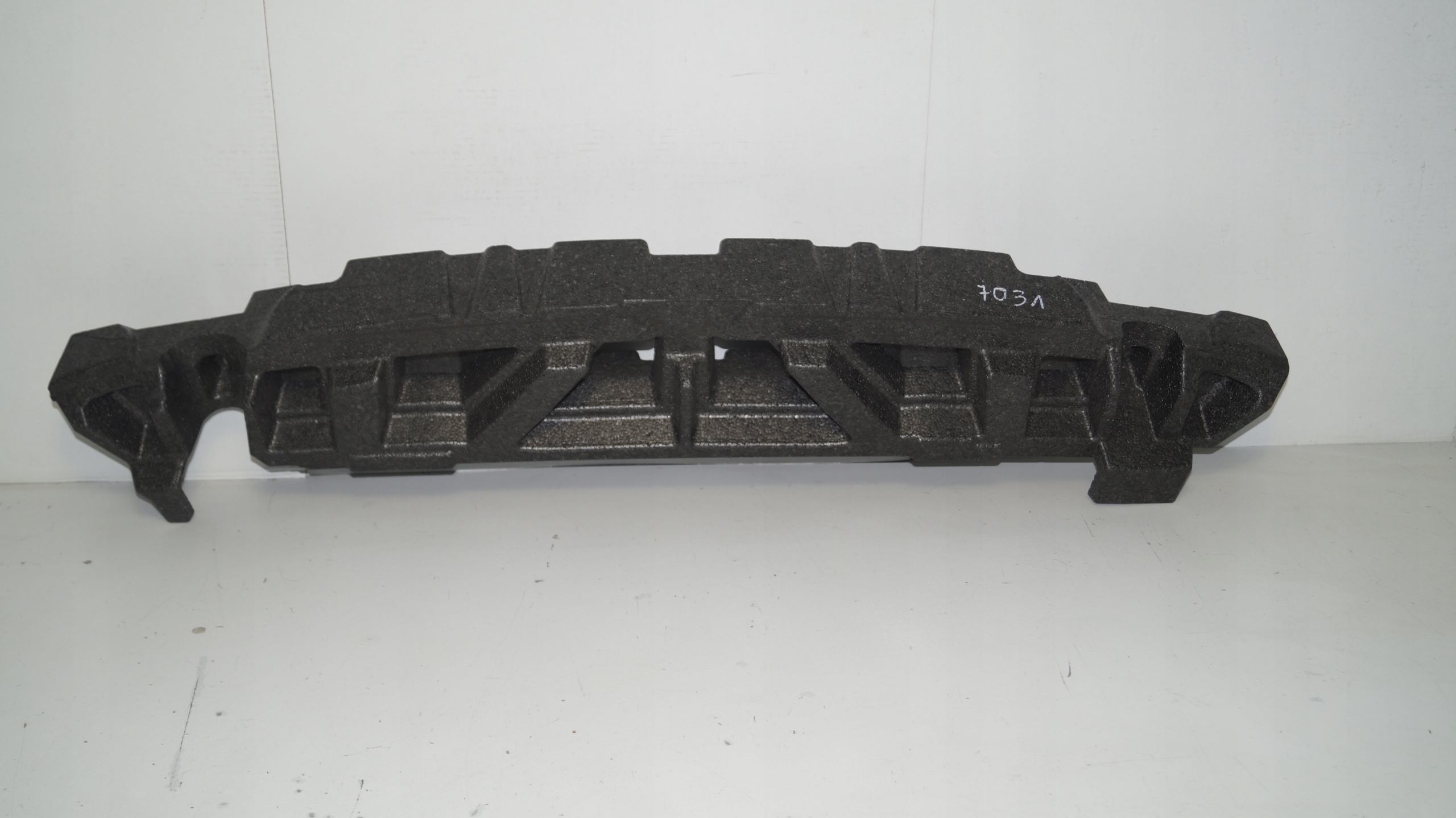 620904610R 620904610R1 - TWINGO III 3 LIFT ПОРОЛОНОВЫЙ АМОРТИЗАТОР ПЕРЕДНЕГО БАМПЕРА