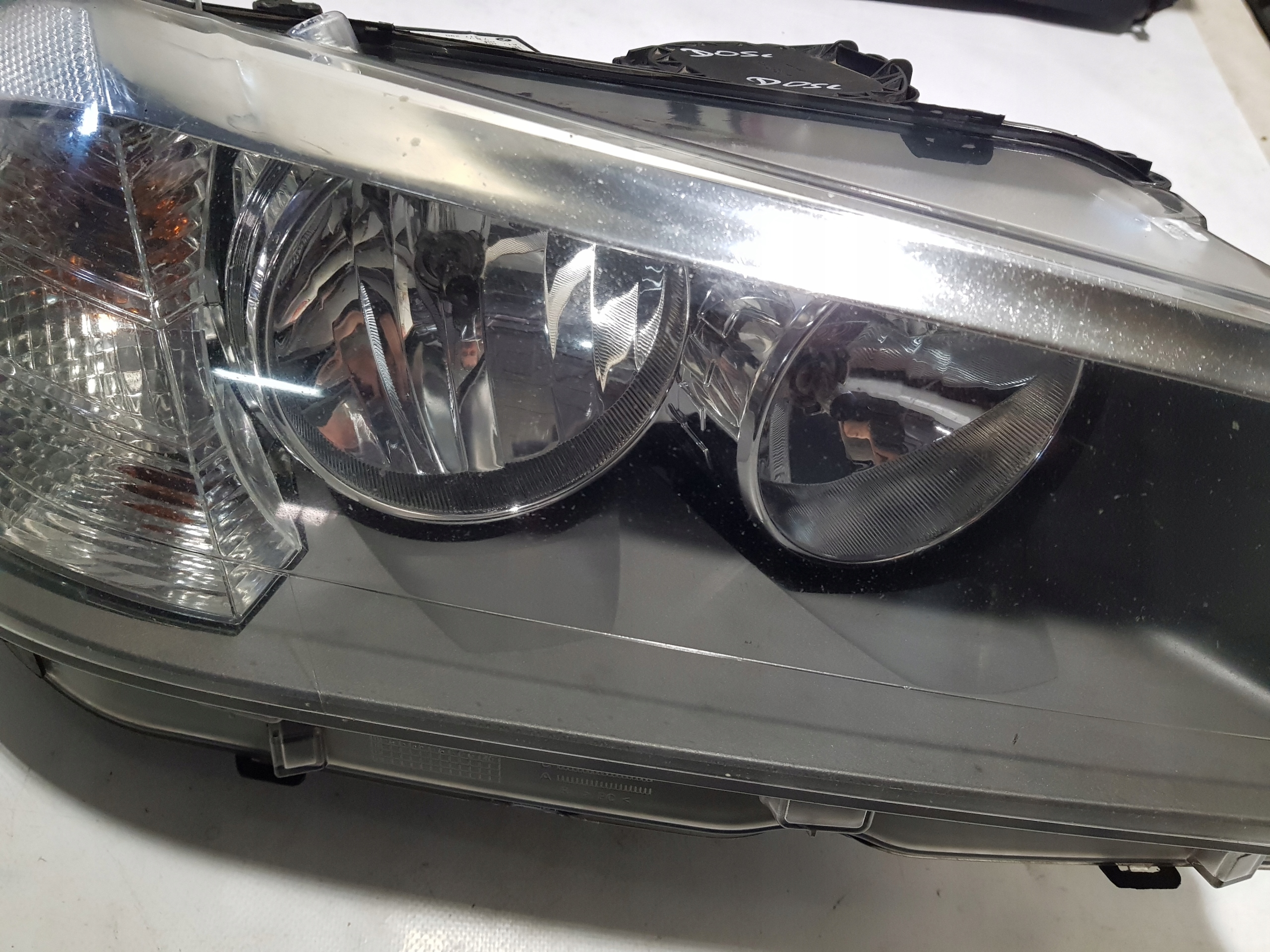 BMW X3 F25 light right front UK 7217290