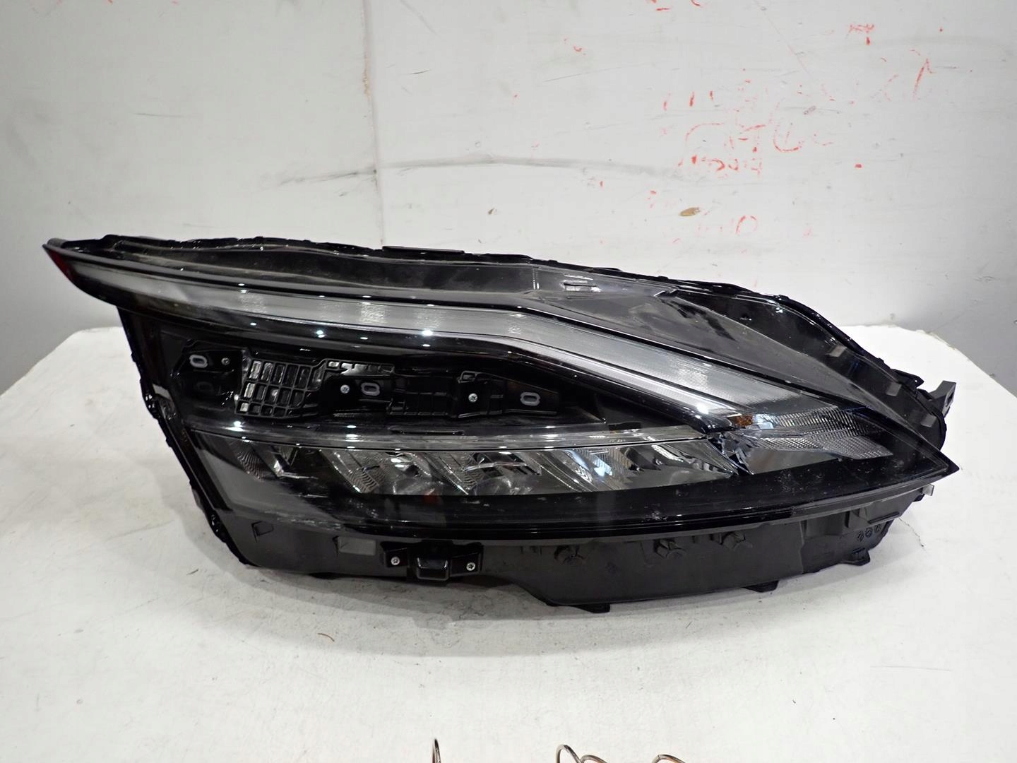 light front right NISSAN QASHQAI III J12 FULL LED 21- 100-8D02G