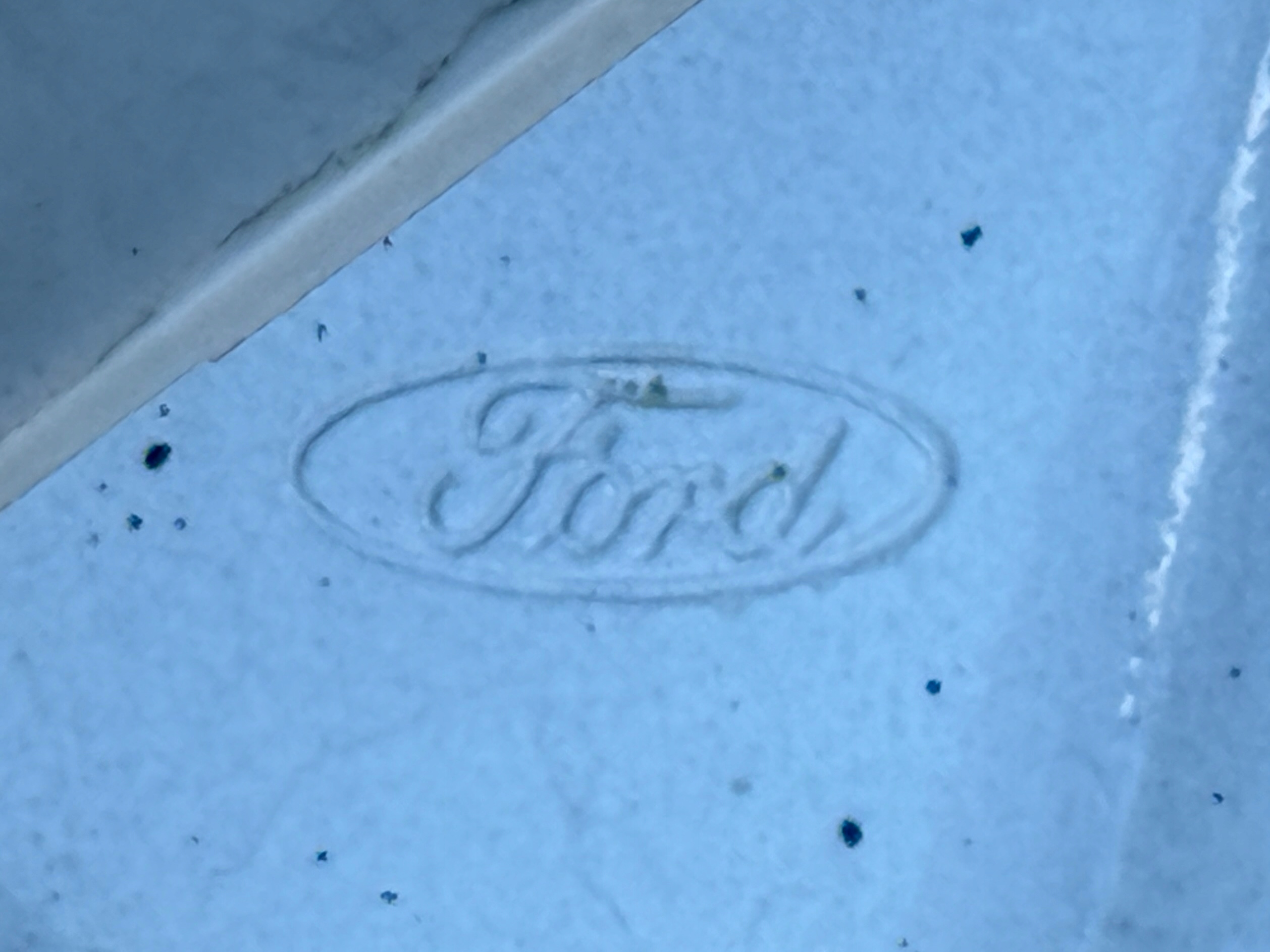 FORD FOCUS MK3 2010-2018 fender front right FROZEN WHITE