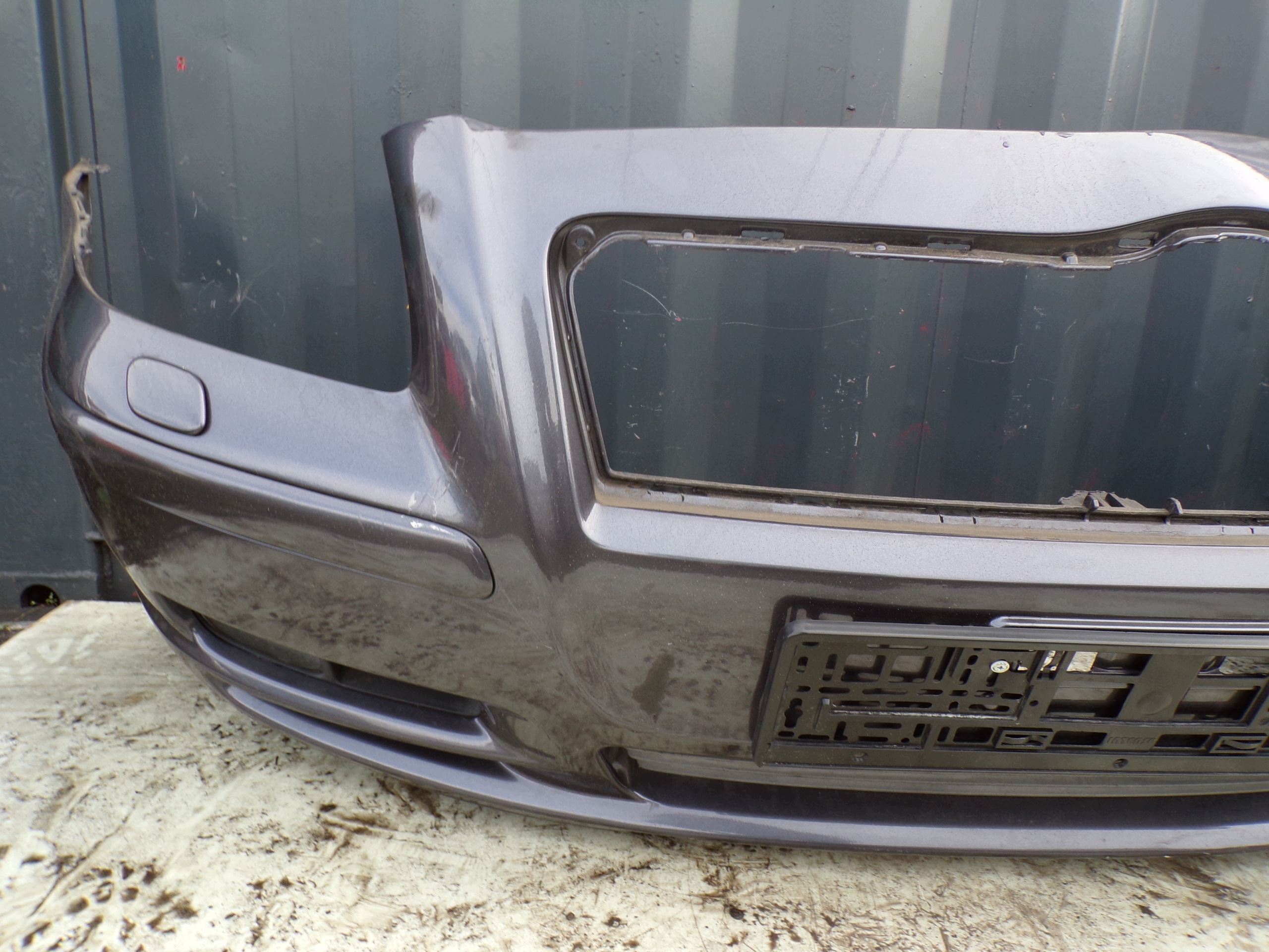 front bumper front TOYOTA AVENSIS T25 washers colour 1F6 (R1)