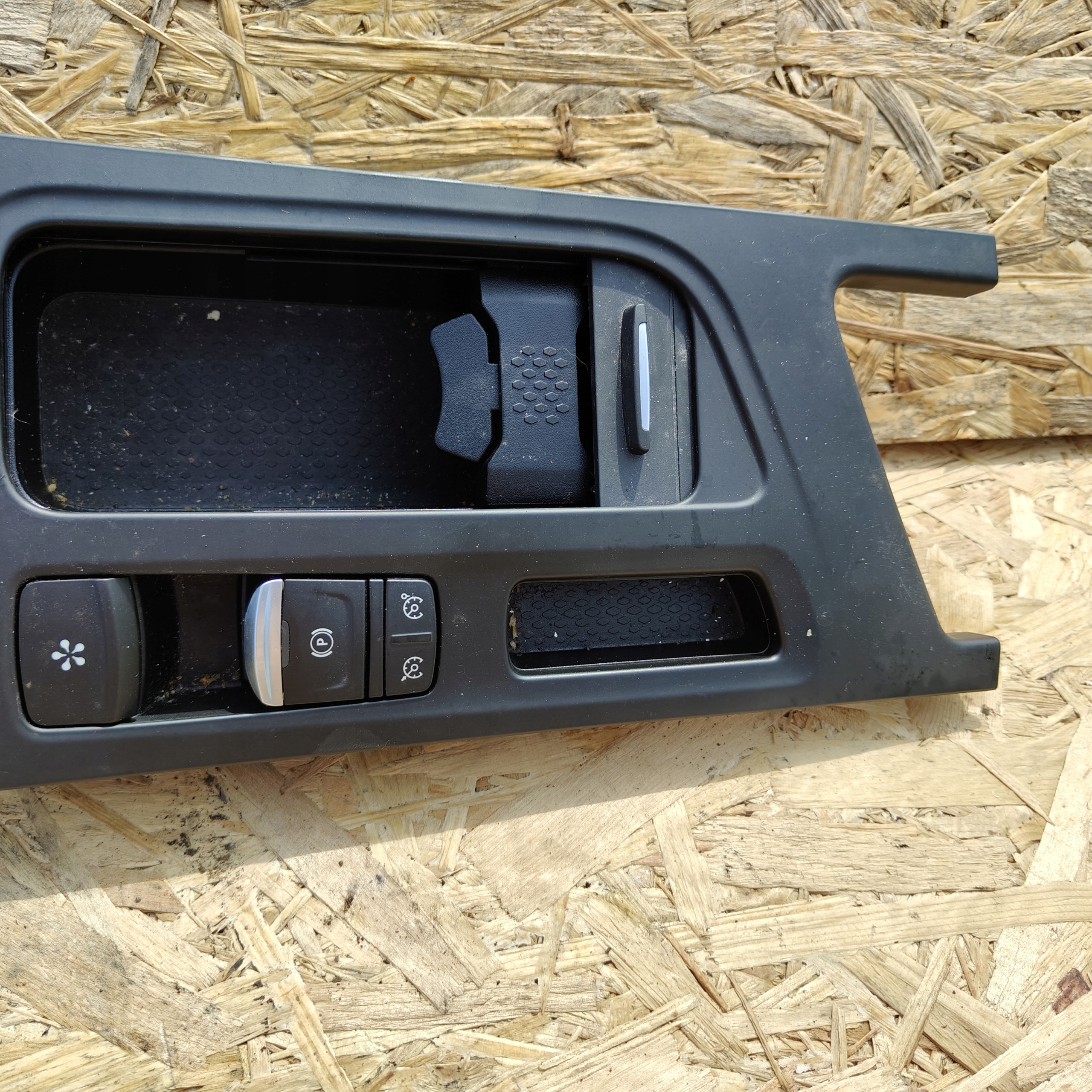 cover TUNELU frame RENAULT MEGANE IV 3347001