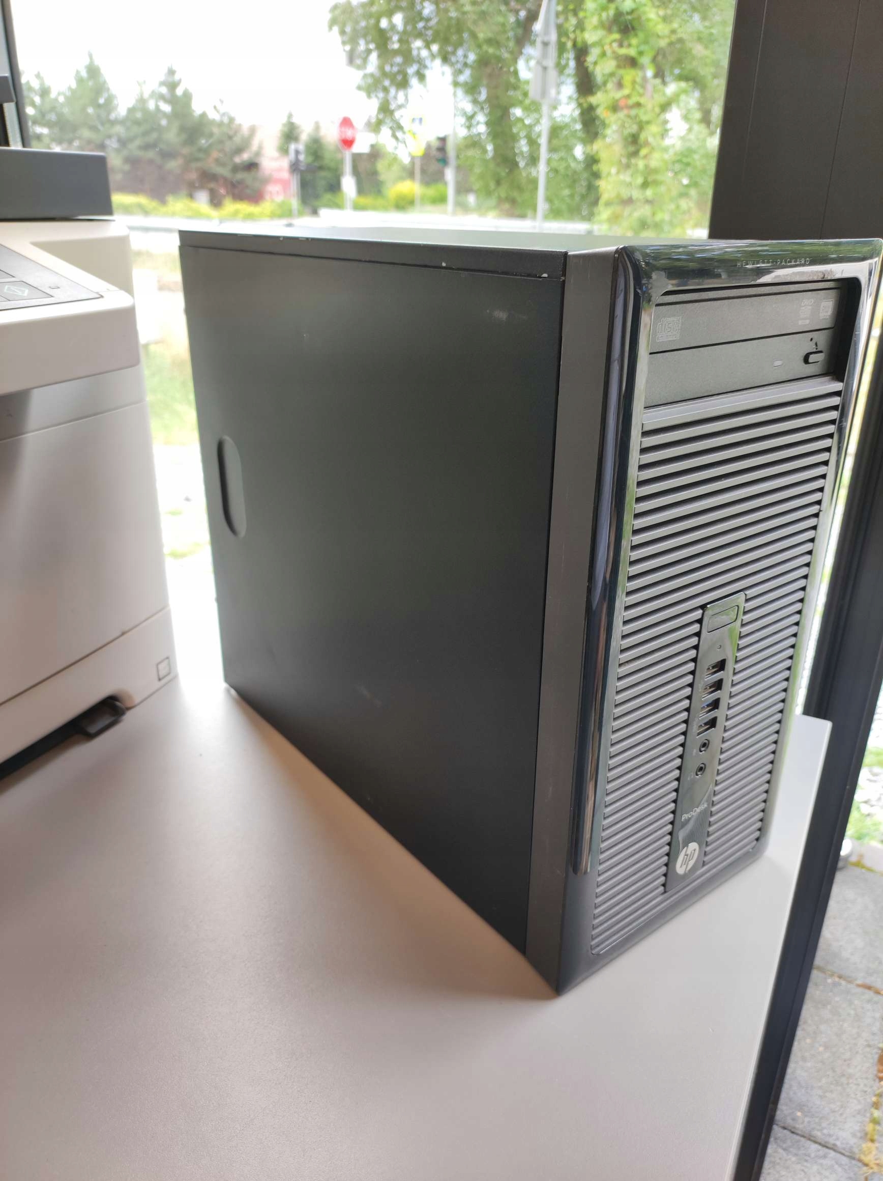 Komputer HP ProDesk 400 G1 Pentium G3220 4GB WIN8 Producent karty graficznej Intel