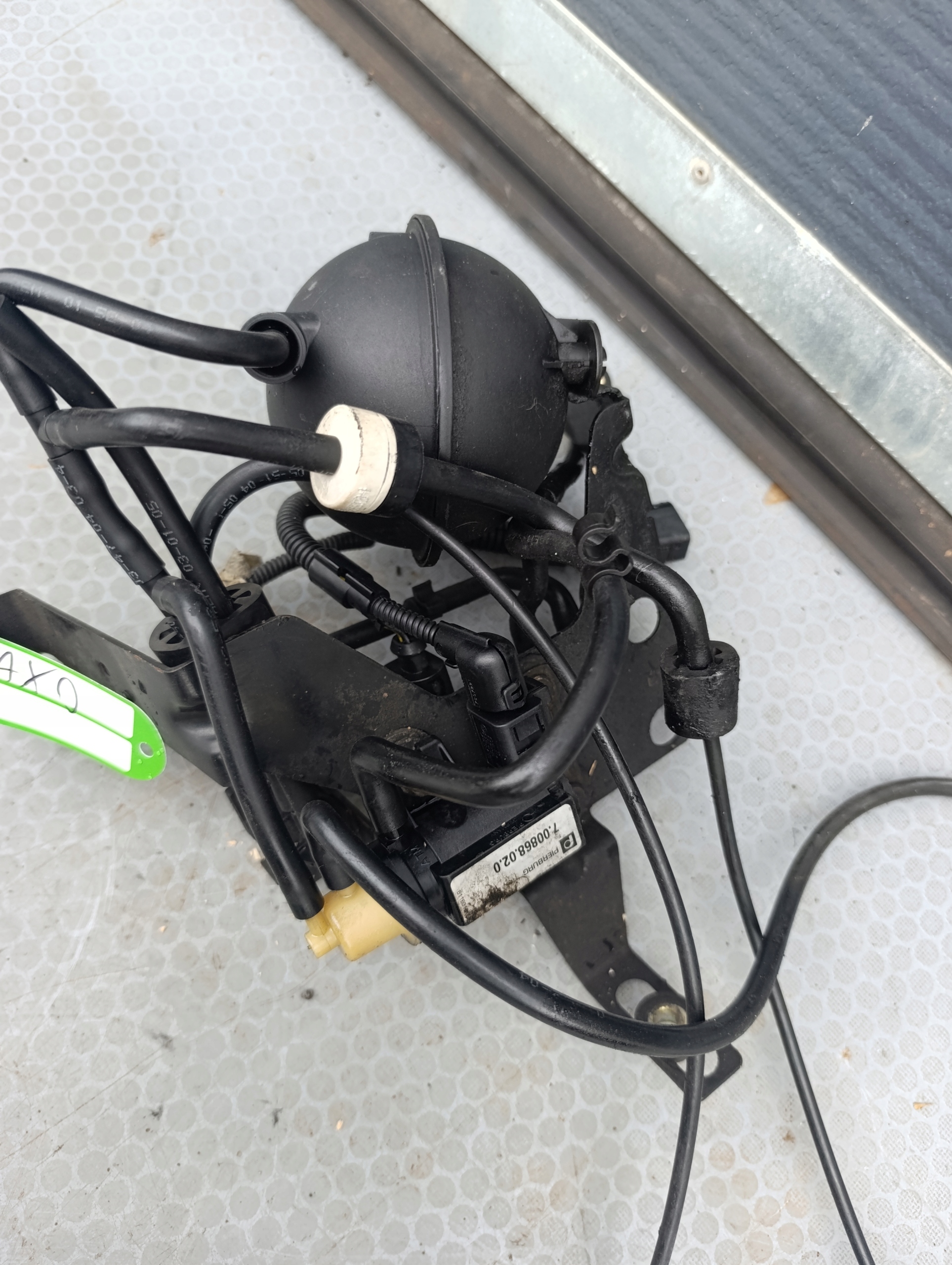 VW T5 Sensor GRUSZKA PODCISNIEN 2.5 AXD AXE