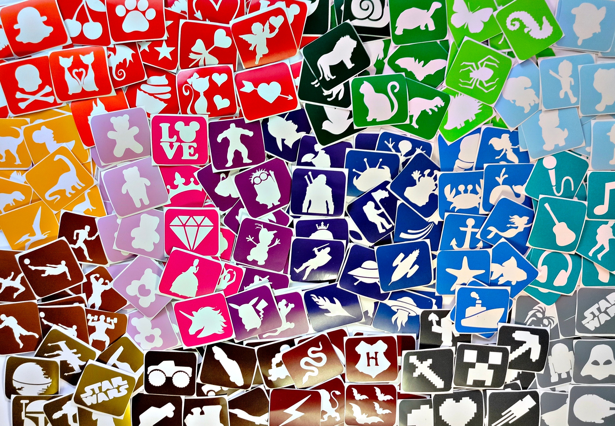 Brokátové tetování, šablony na třpytivé tetování – mix 200 kusů