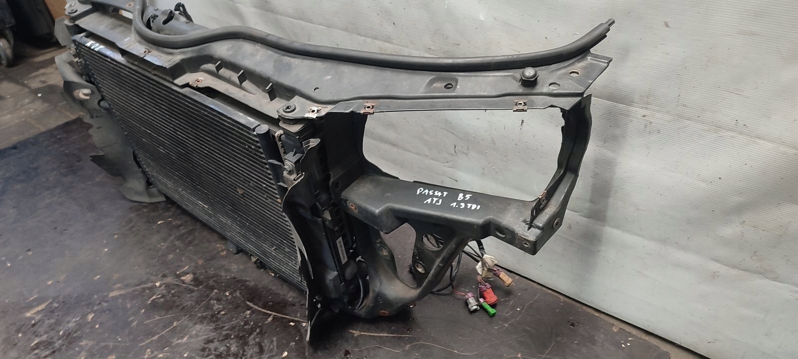 support panel for radiators radiator VW Passat B5 1,9 TDI ATJ LC9Z