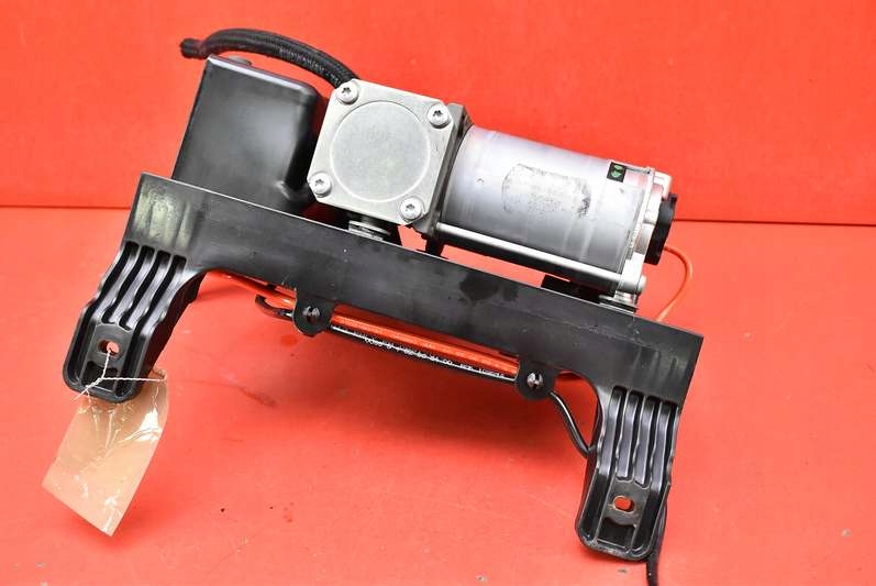 pump compressor; springing DX233B484AC AMK JAGUAR XF X250 2.2 TD 200 KM