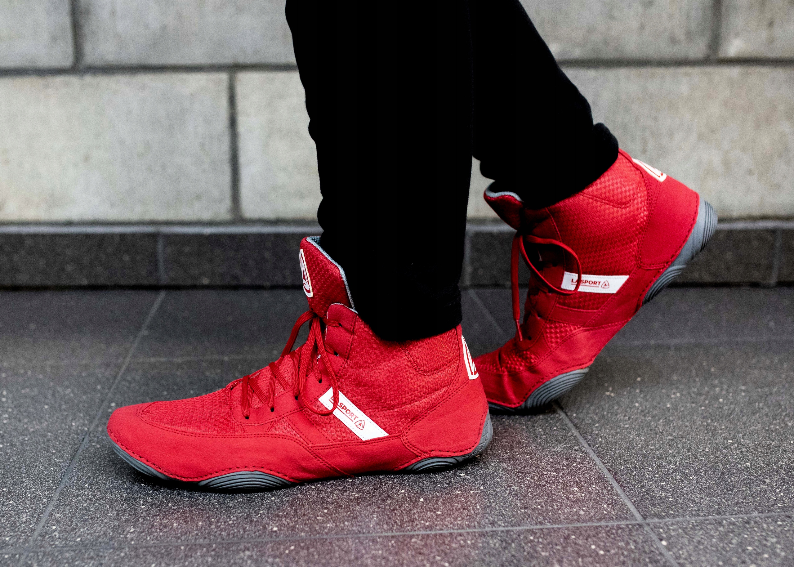 LA SPORT BUTY ZAPAŚNICZE KRAV MAGA BOKS MMA 36 czerwone Model Wrestling