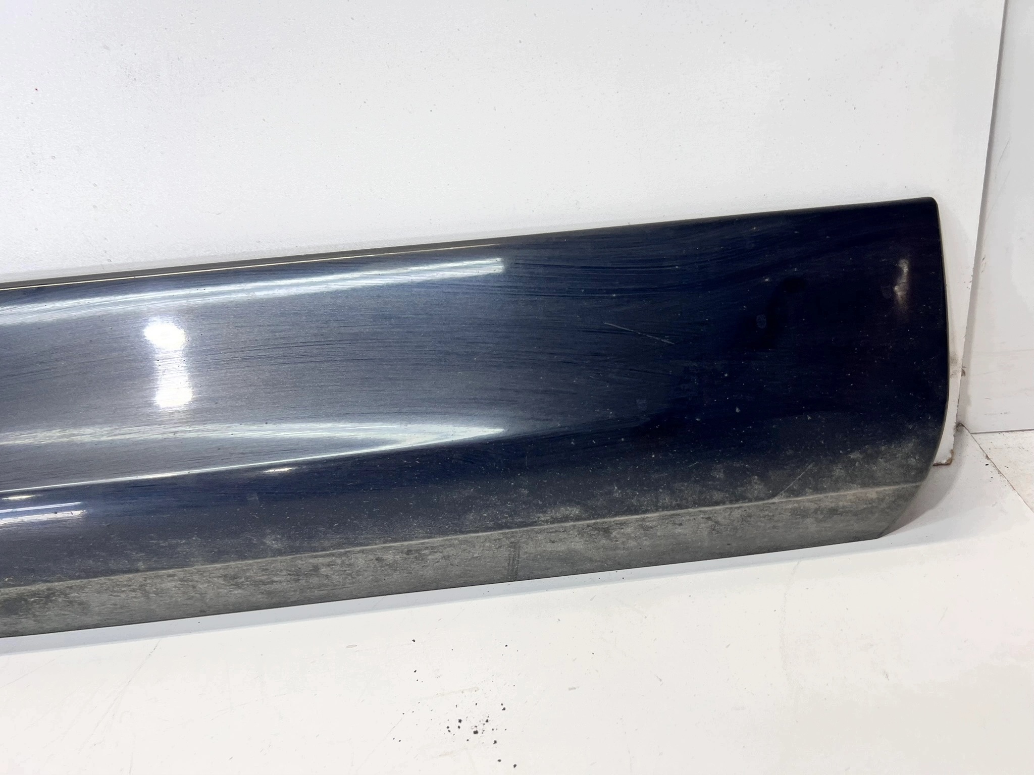moulding lower door right front AUDI Q7 4L 4L0853960E/F LZ9Y